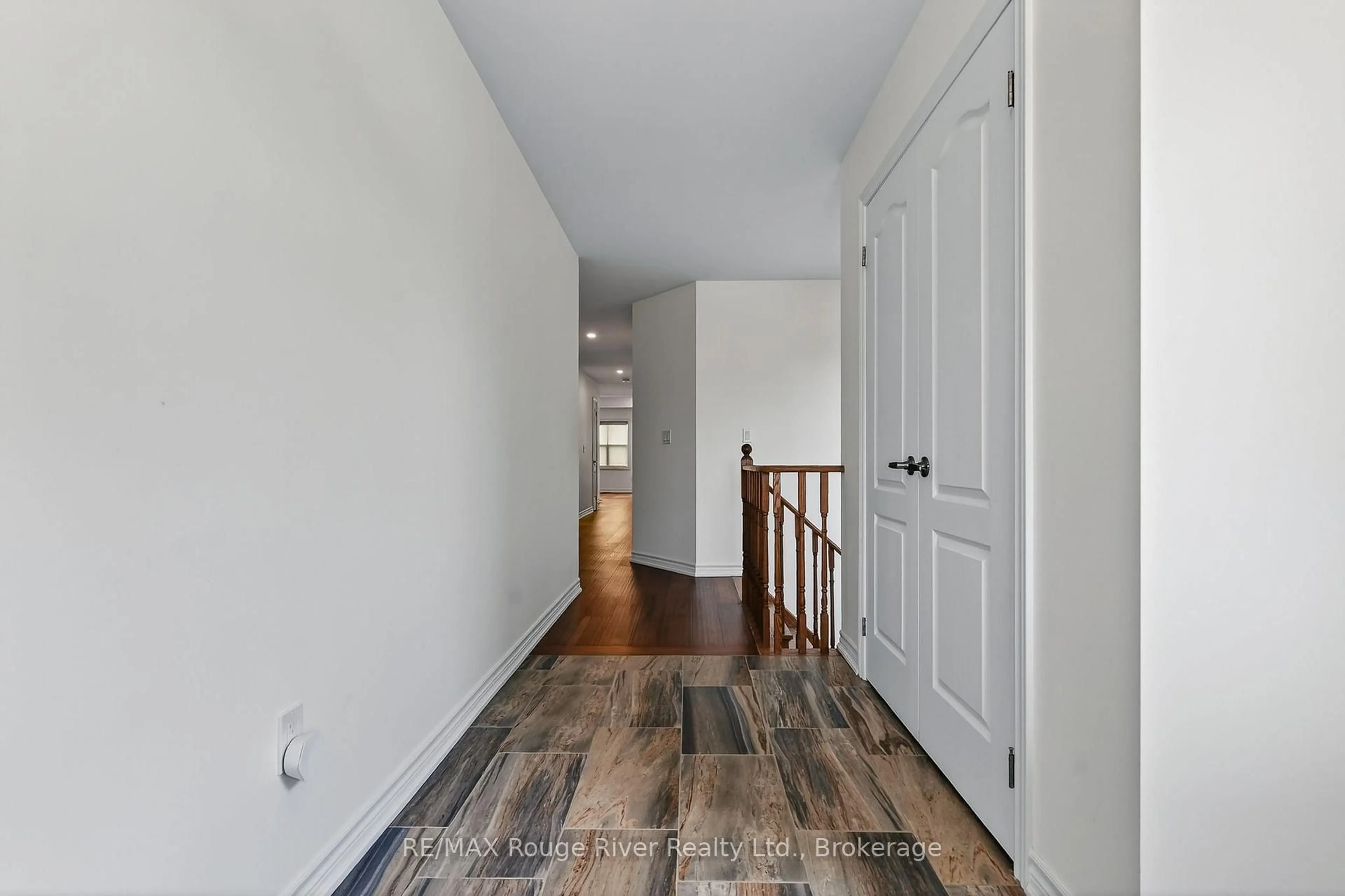 Indoor entryway for 265 Fred Pratt St, Cobourg Ontario K9A 3P1