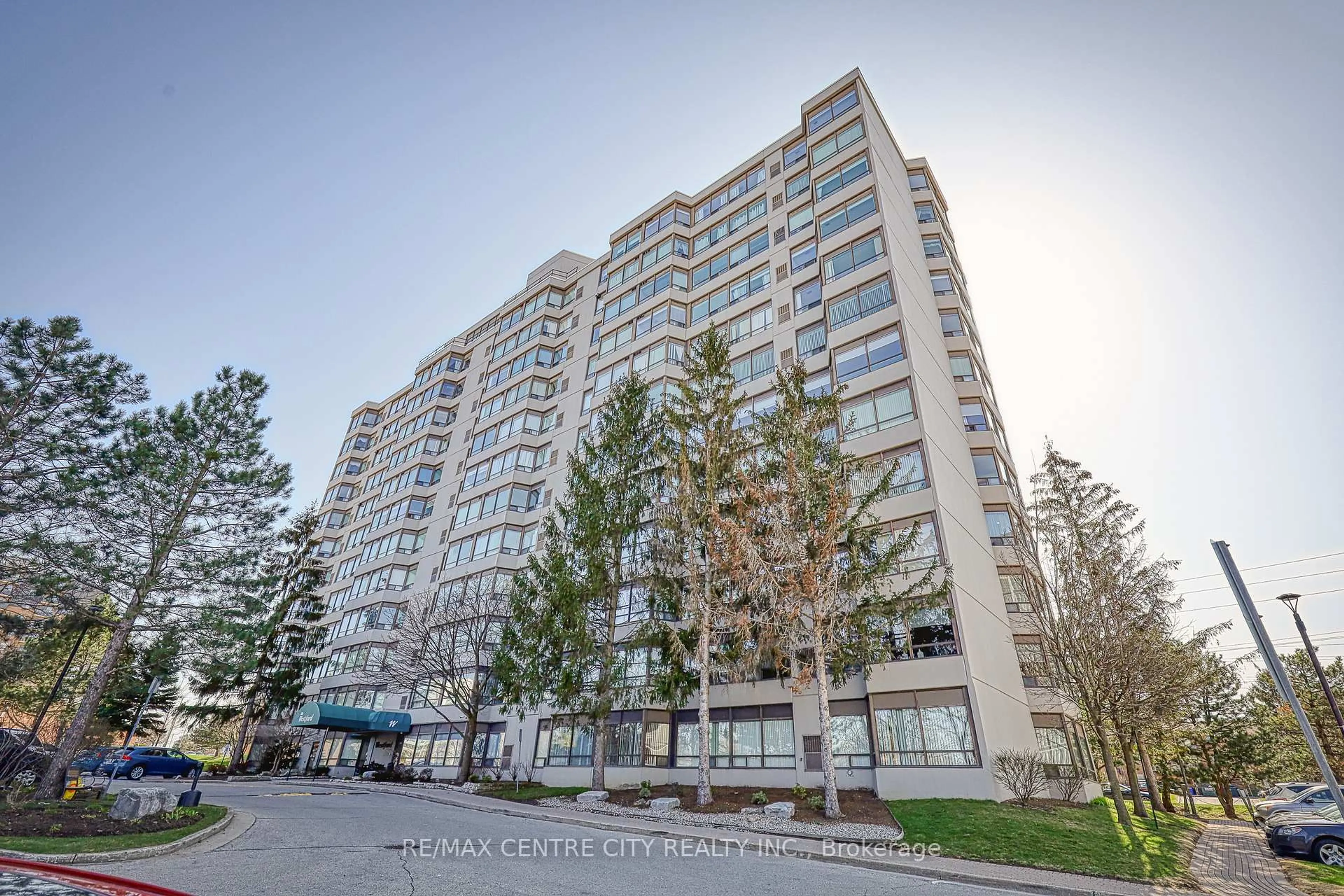 Unknown for 744 Wonderland Rd #602, London South Ontario N6K 4K3