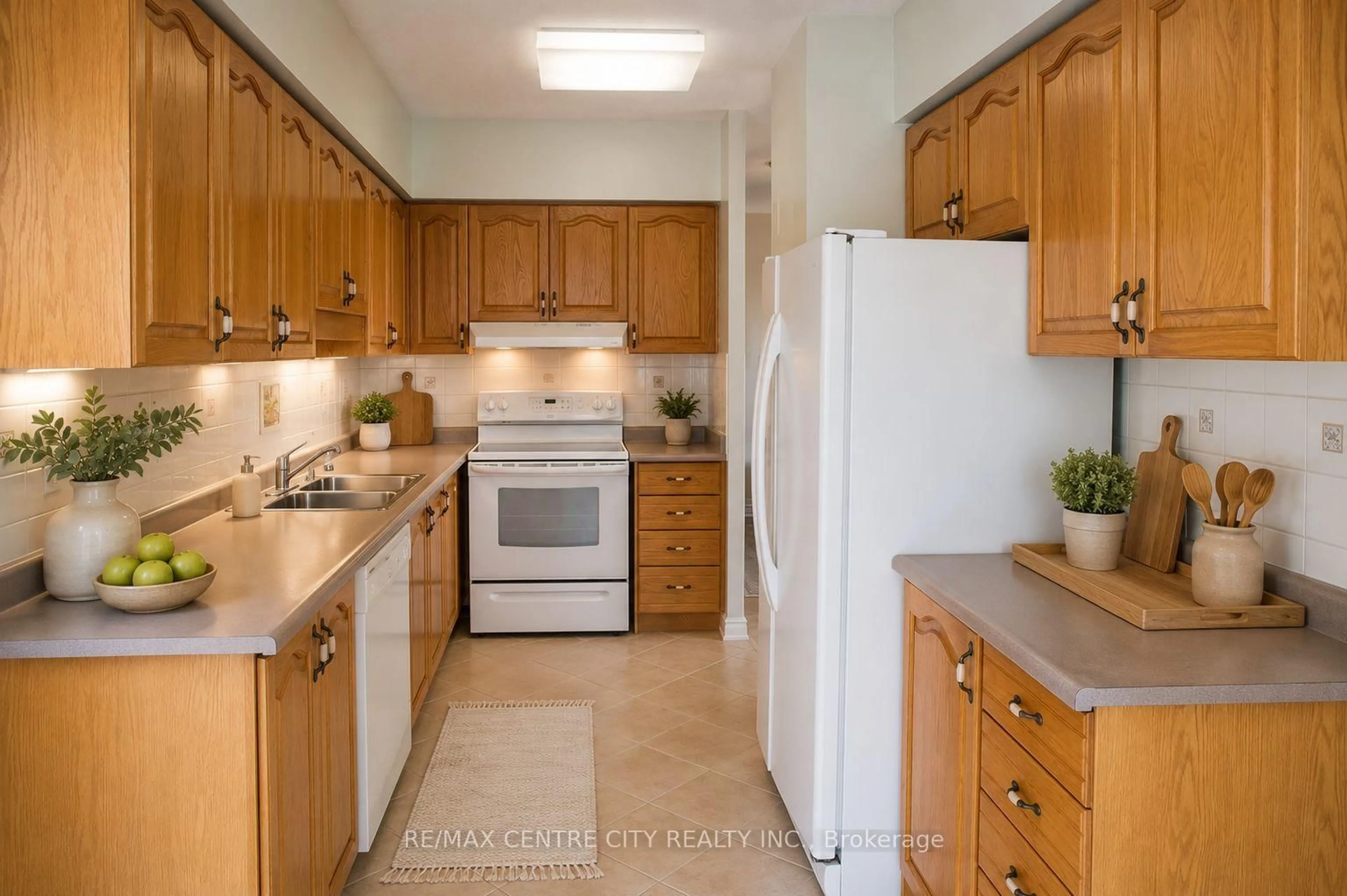 Standard kitchen, ceramic/tile floor for 744 Wonderland Rd #602, London South Ontario N6K 4K3