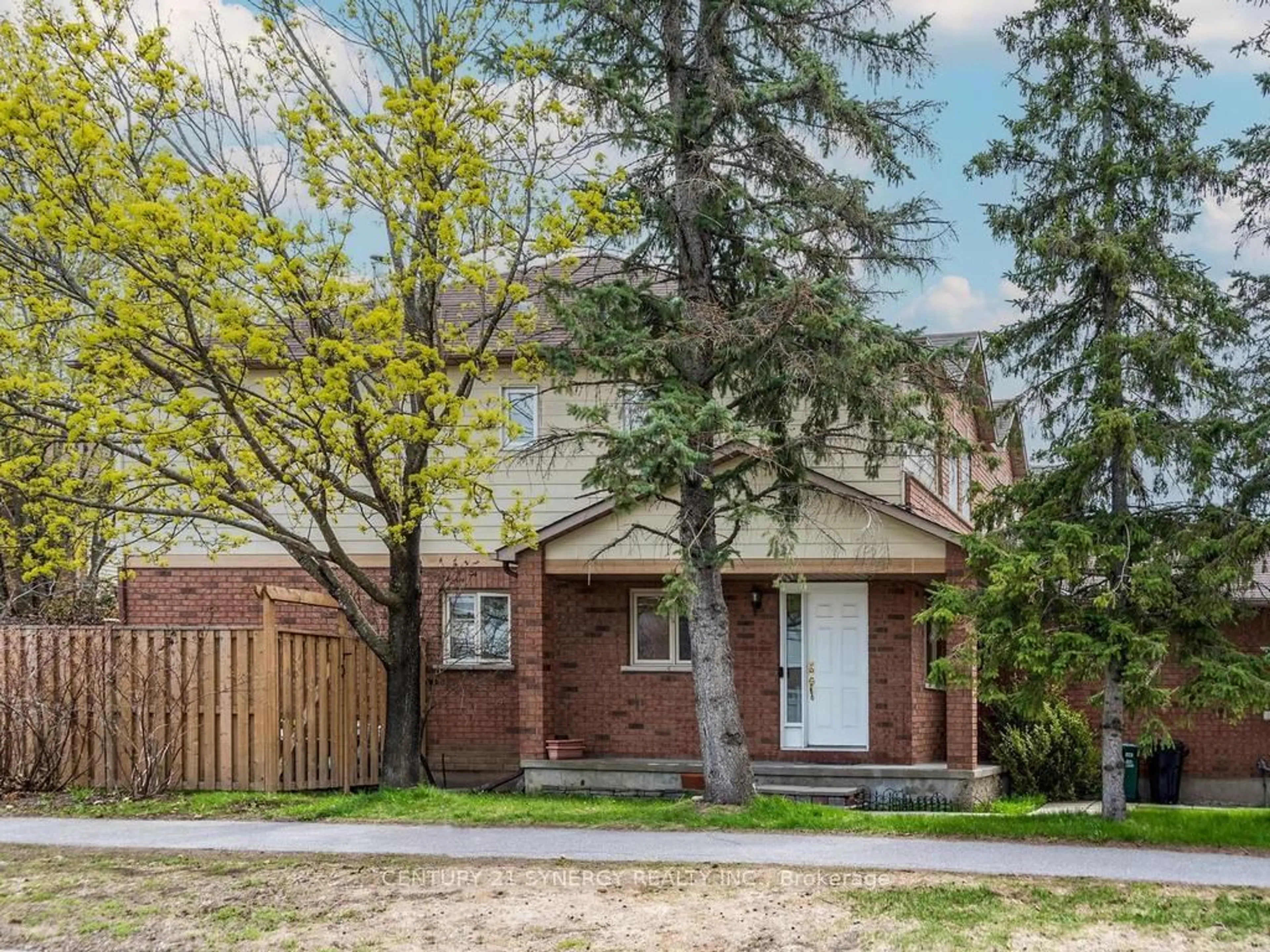 Home with brick exterior material, street for 1 Winnegreen Crt, Ottawa Ontario K1G 5P3