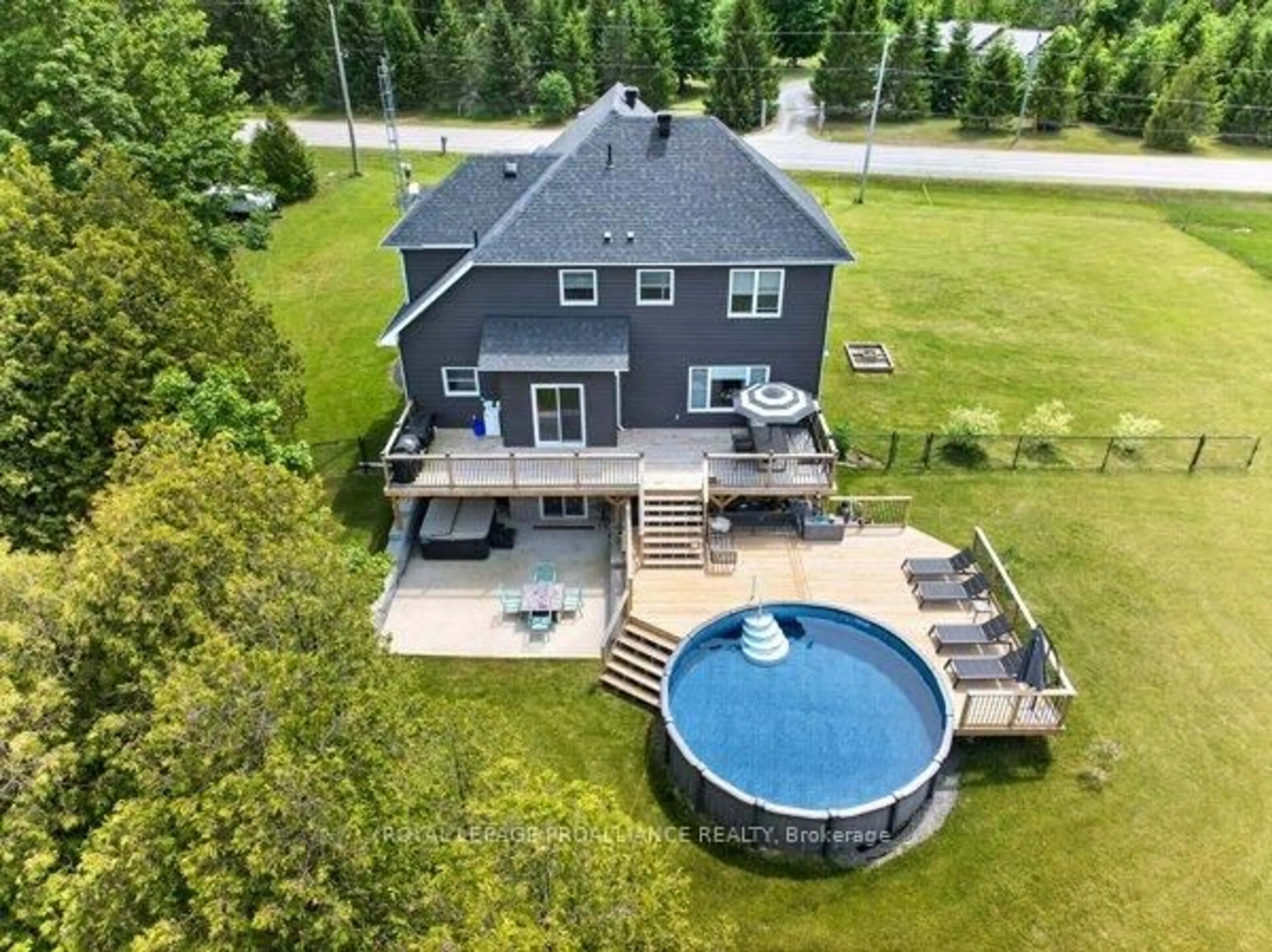 A pic from outside/outdoor area/front of a property/back of a property/a pic from drone, water/lake/river/ocean view for 7468 County Rd 21 Rd, Augusta Ontario K0E 1X0