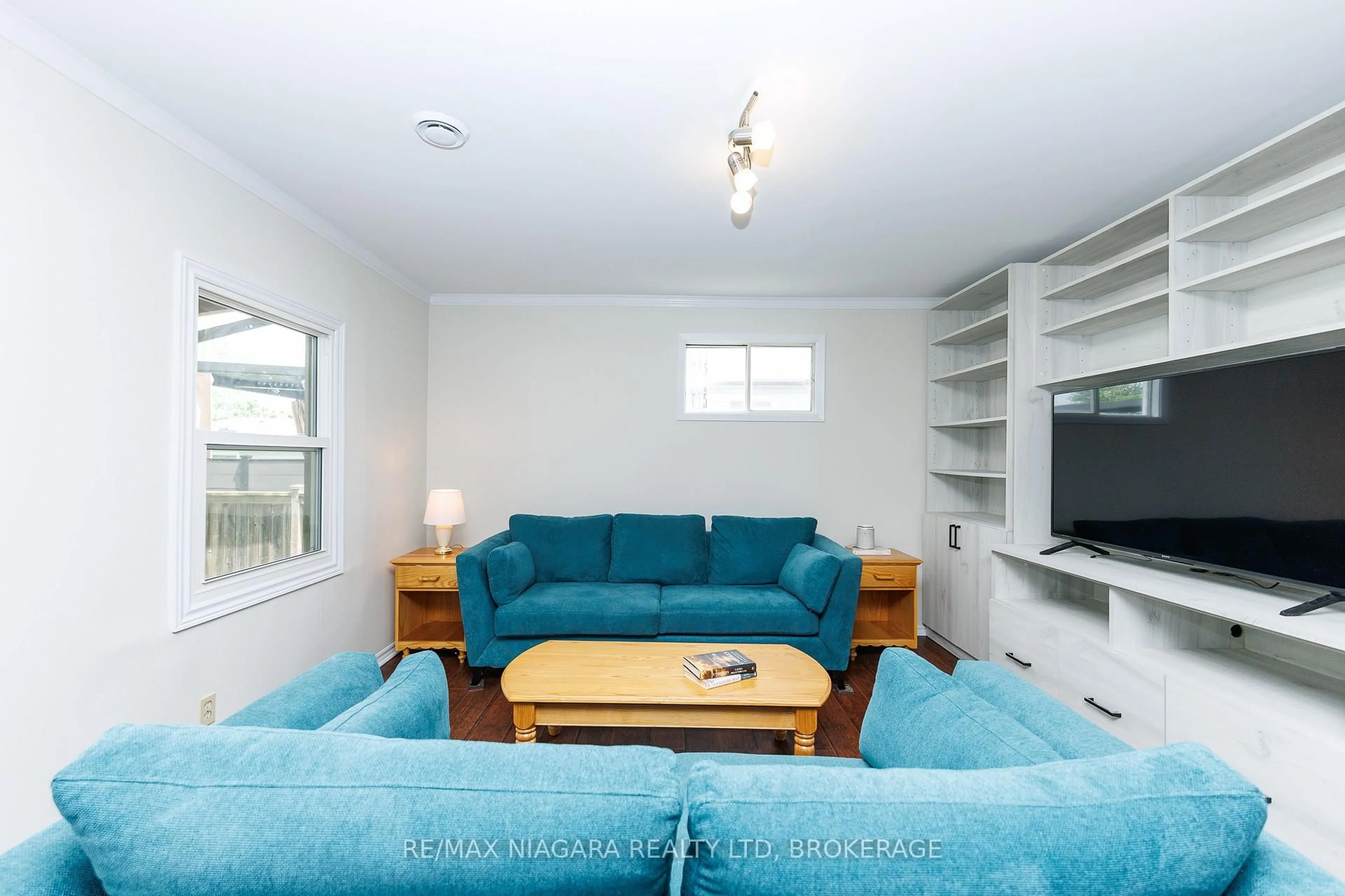 Living room with furniture, unknown for 3 PHELPS St, St. Catharines Ontario L2P 2H5