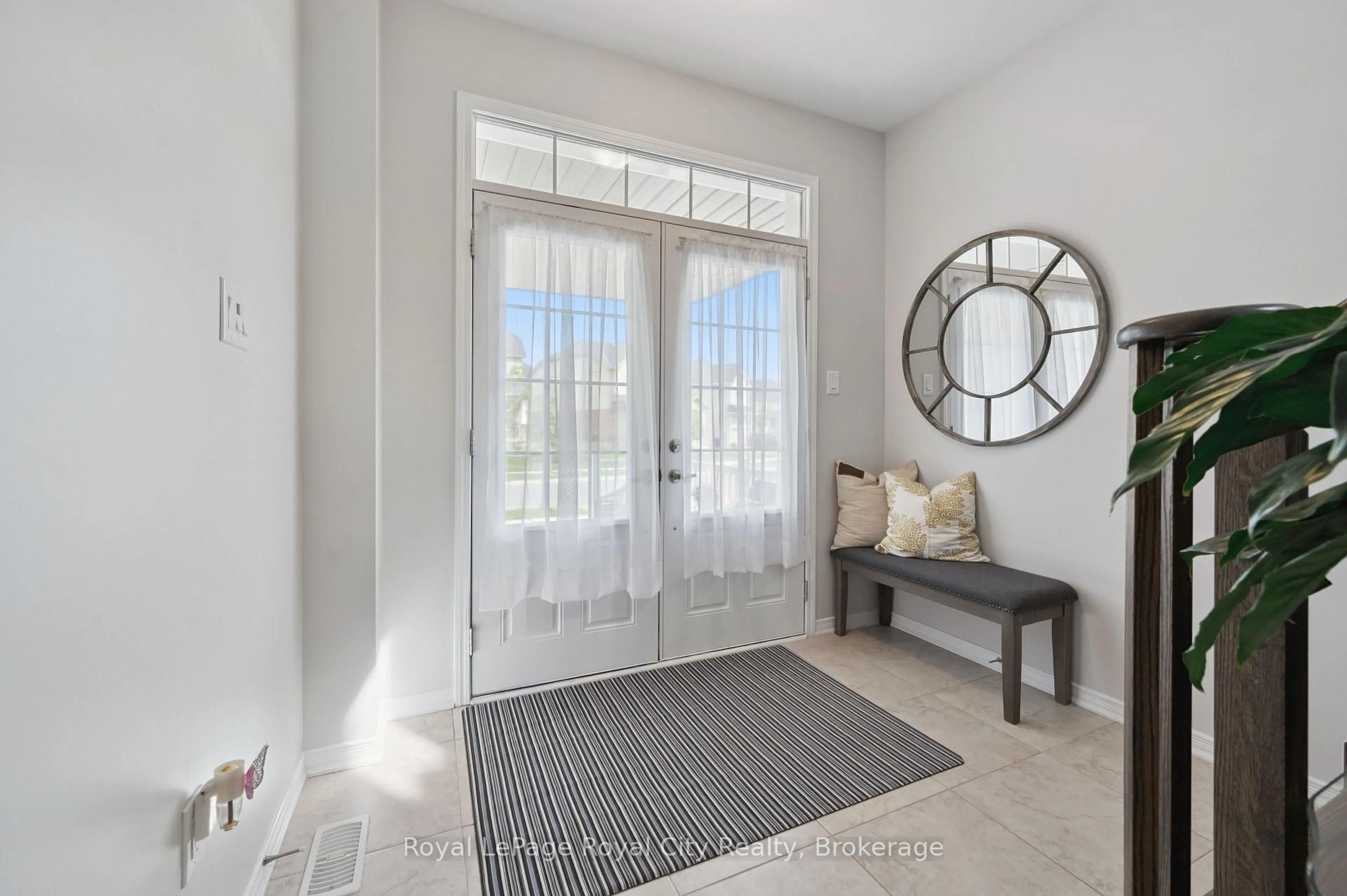Indoor entryway for 222 Dolman St, Woolwich Ontario N0B 1M0
