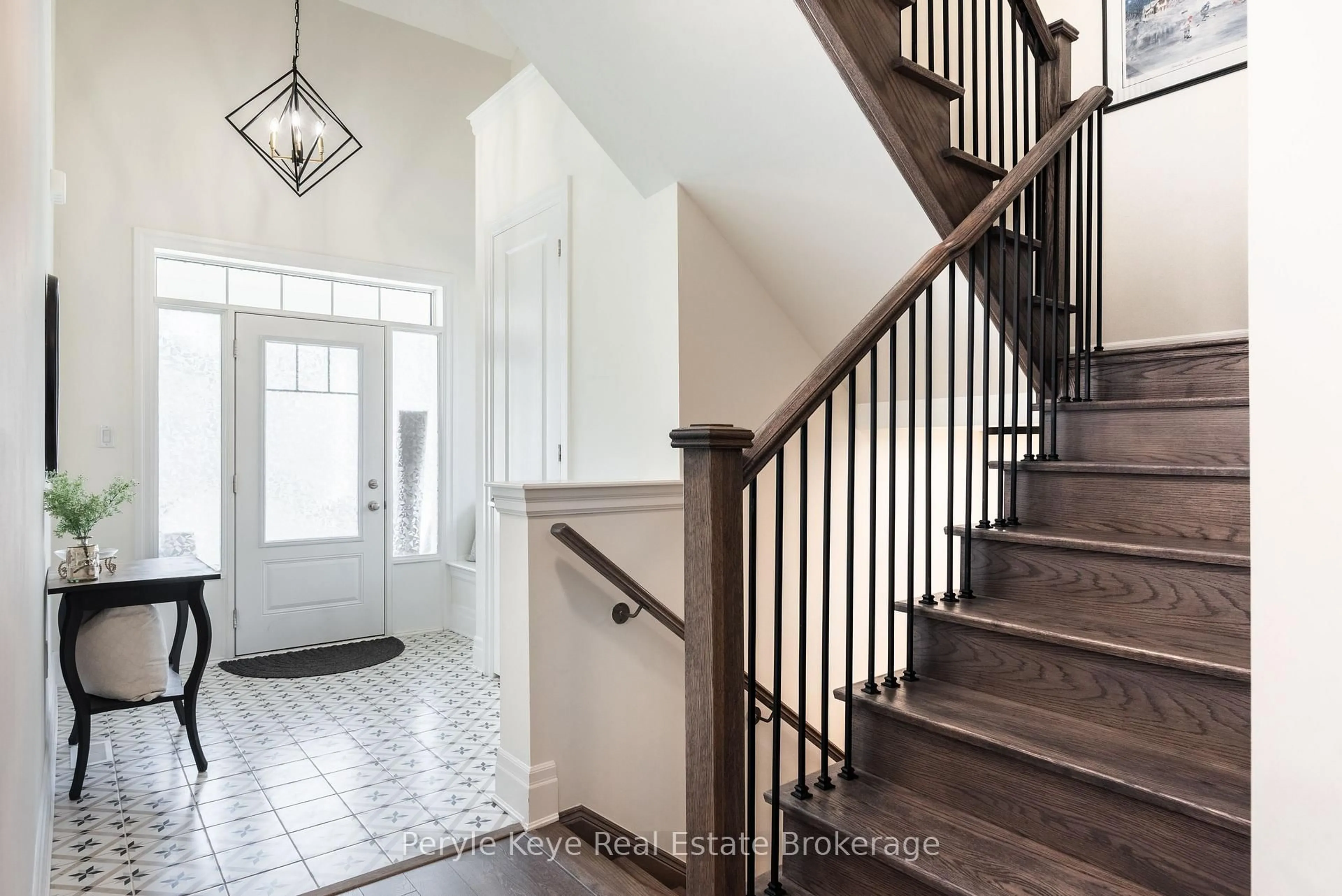 Indoor entryway for 35 Stother Cres, Bracebridge Ontario P1L 0G2
