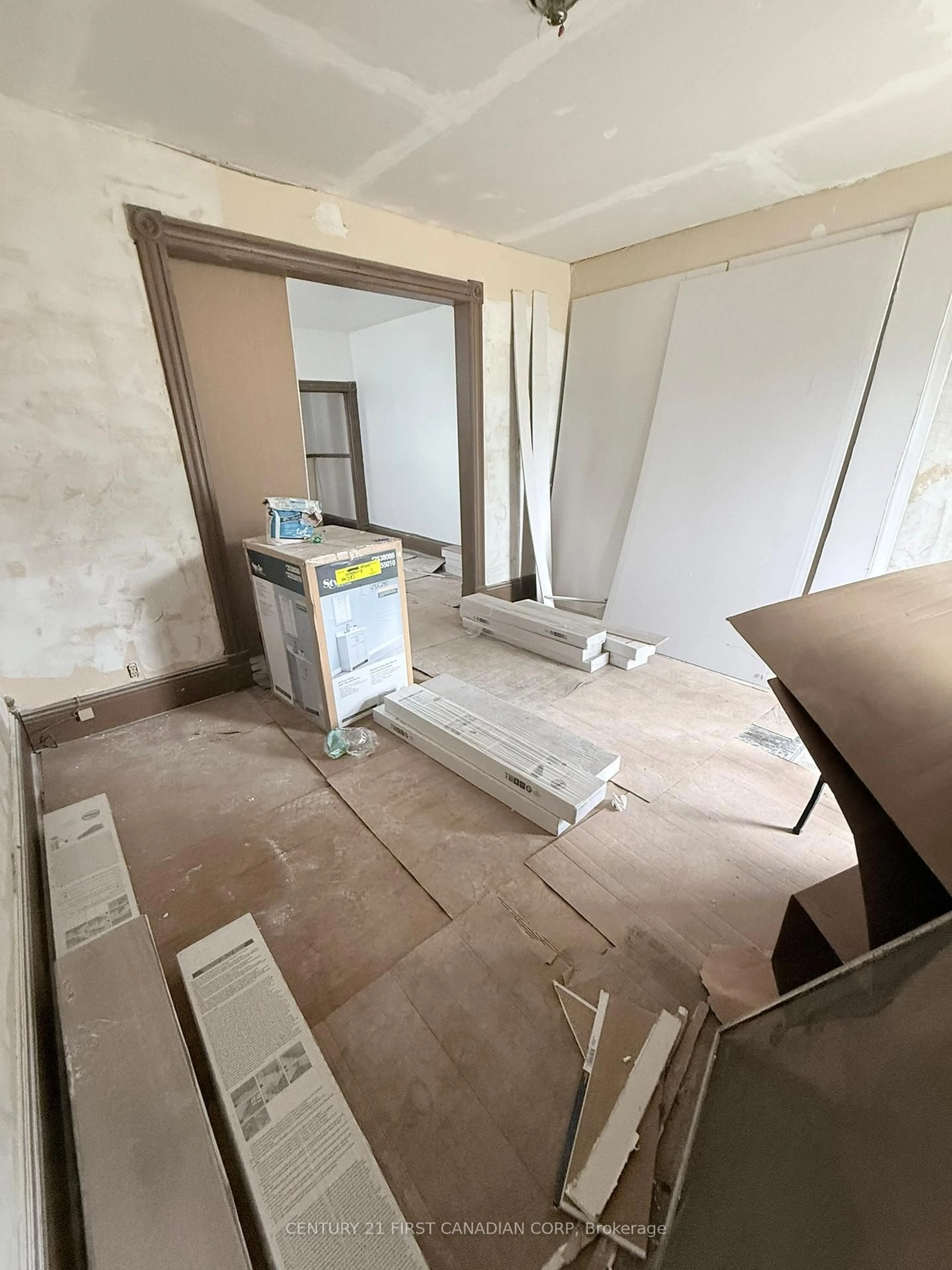 A pic of a room for 8-10 Hillyard St, Chatham-Kent Ontario N7L 3C9