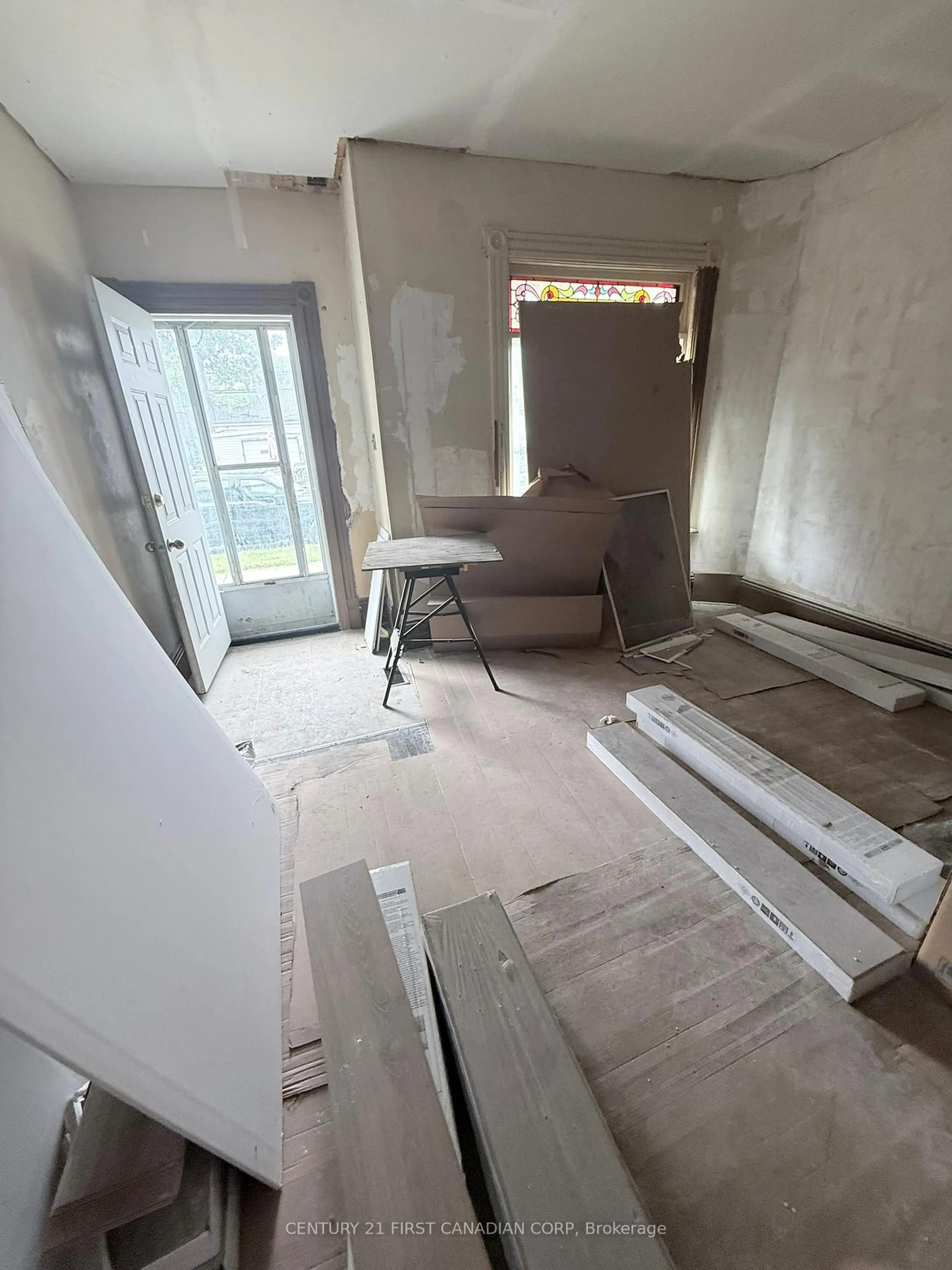 A pic of a room for 8-10 Hillyard St, Chatham-Kent Ontario N7L 3C9