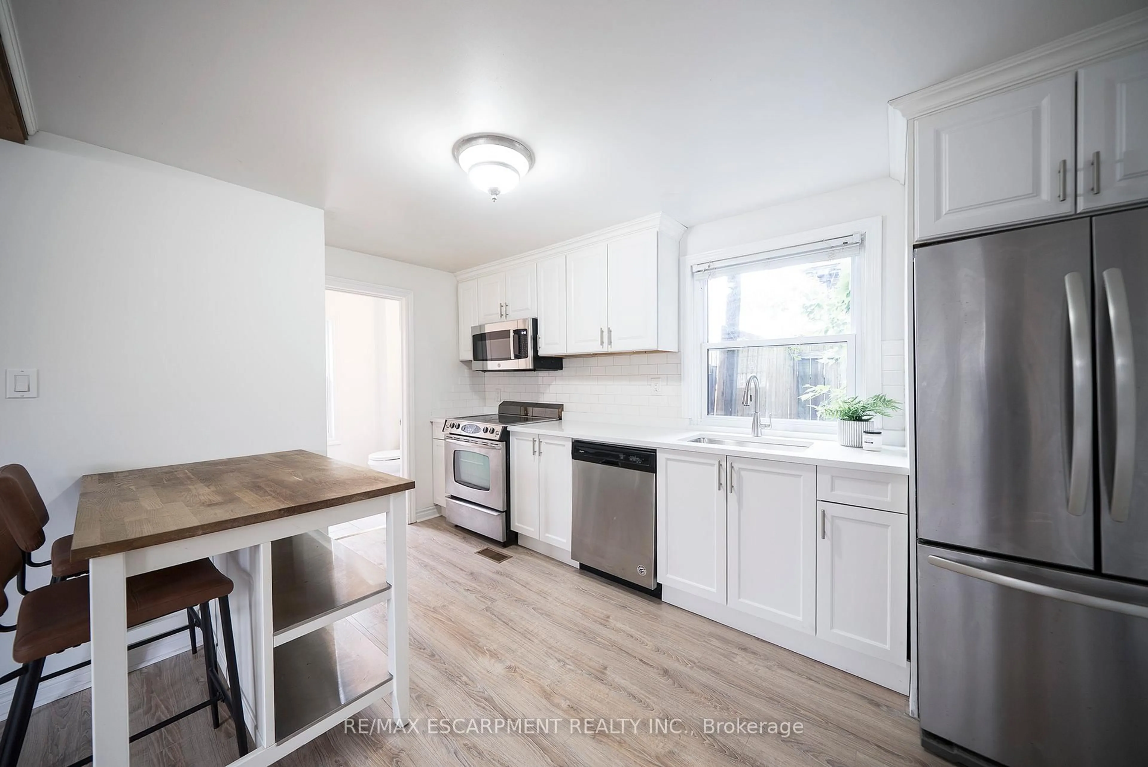 Unknown for 15 Margueretta St, Brantford Ontario N3R 1M8