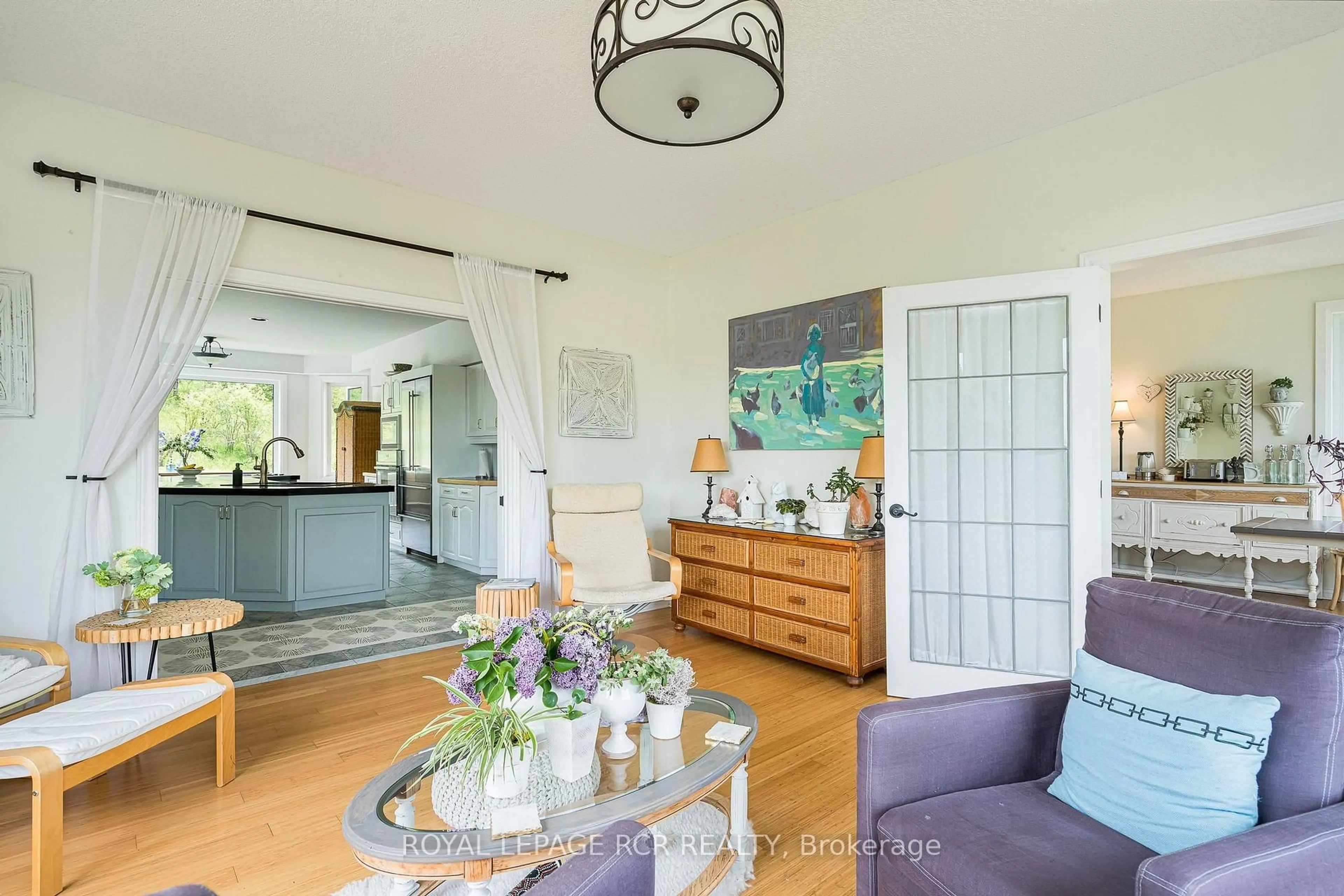 Open concept kitchen, unknown for 529648 Osprey-The Blue Mountains Townline, Grey Highlands Ontario L0M 1P0