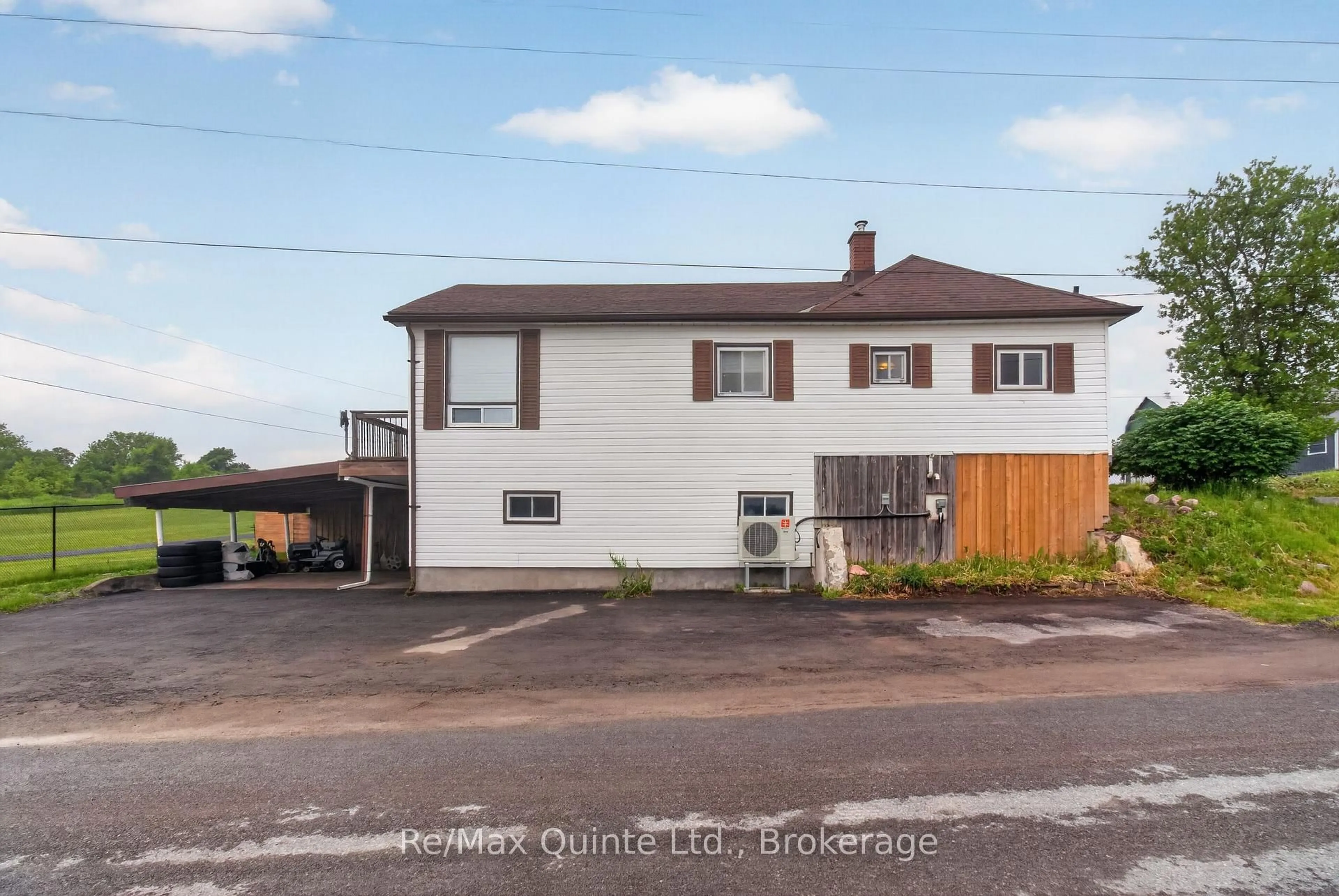 A pic from outside/outdoor area/front of a property/back of a property/a pic from drone, street for 87 Sutherland Rd, Stirling Ontario K0K 3E0