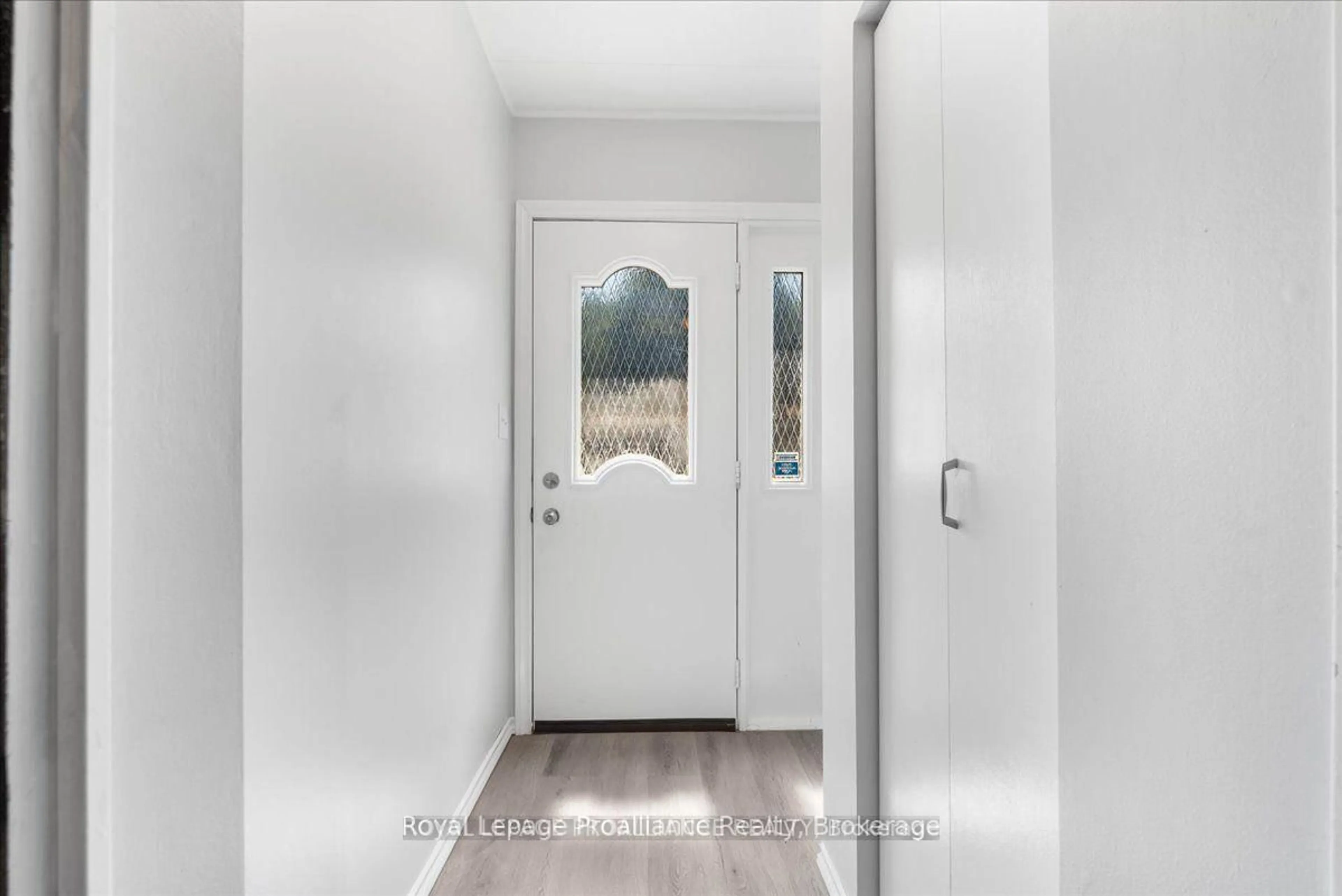 Indoor entryway for 46 Victoria St, Hastings Ontario K0K 2C0