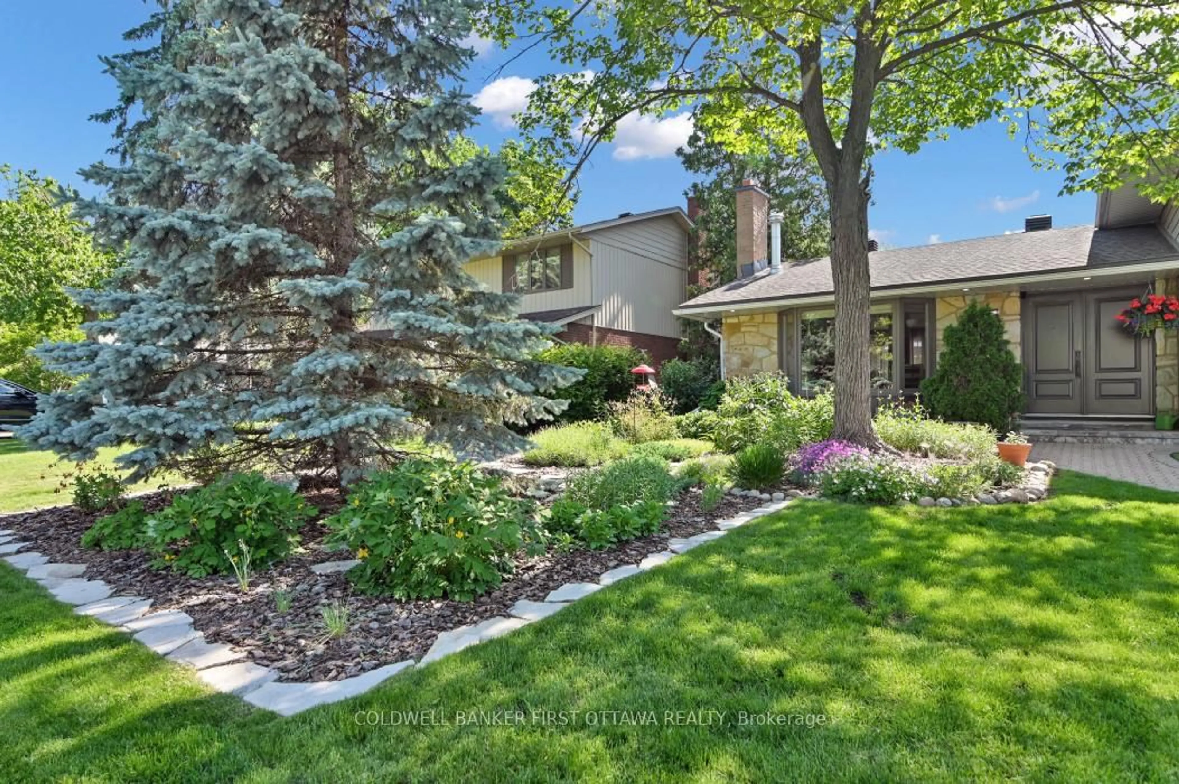 Unknown for 580 Duff Cres, Ottawa Ontario K1J 7C5