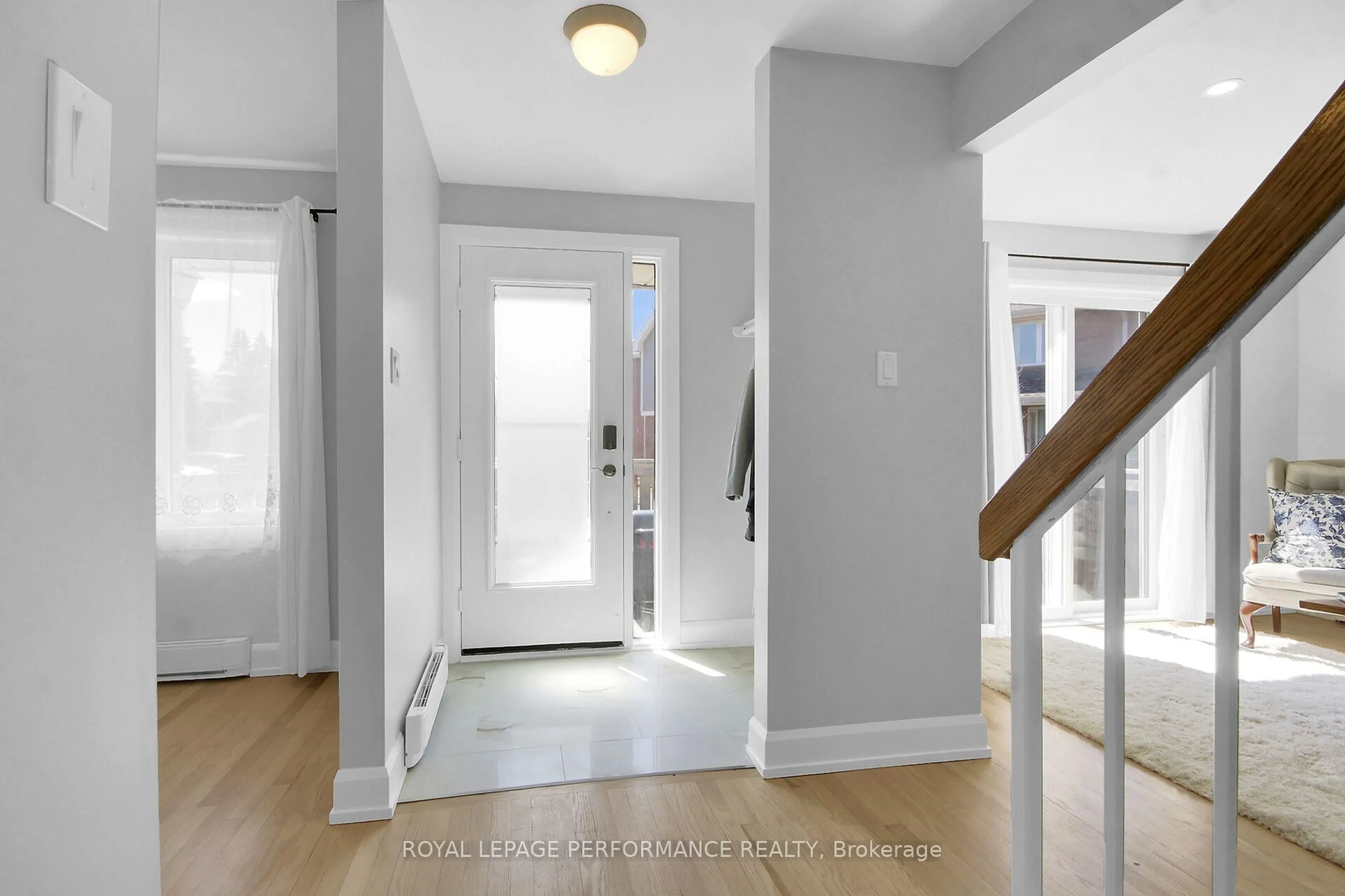 Indoor entryway for 1770 Cabaret Lane #110, Orleans Ontario K4A 2G1