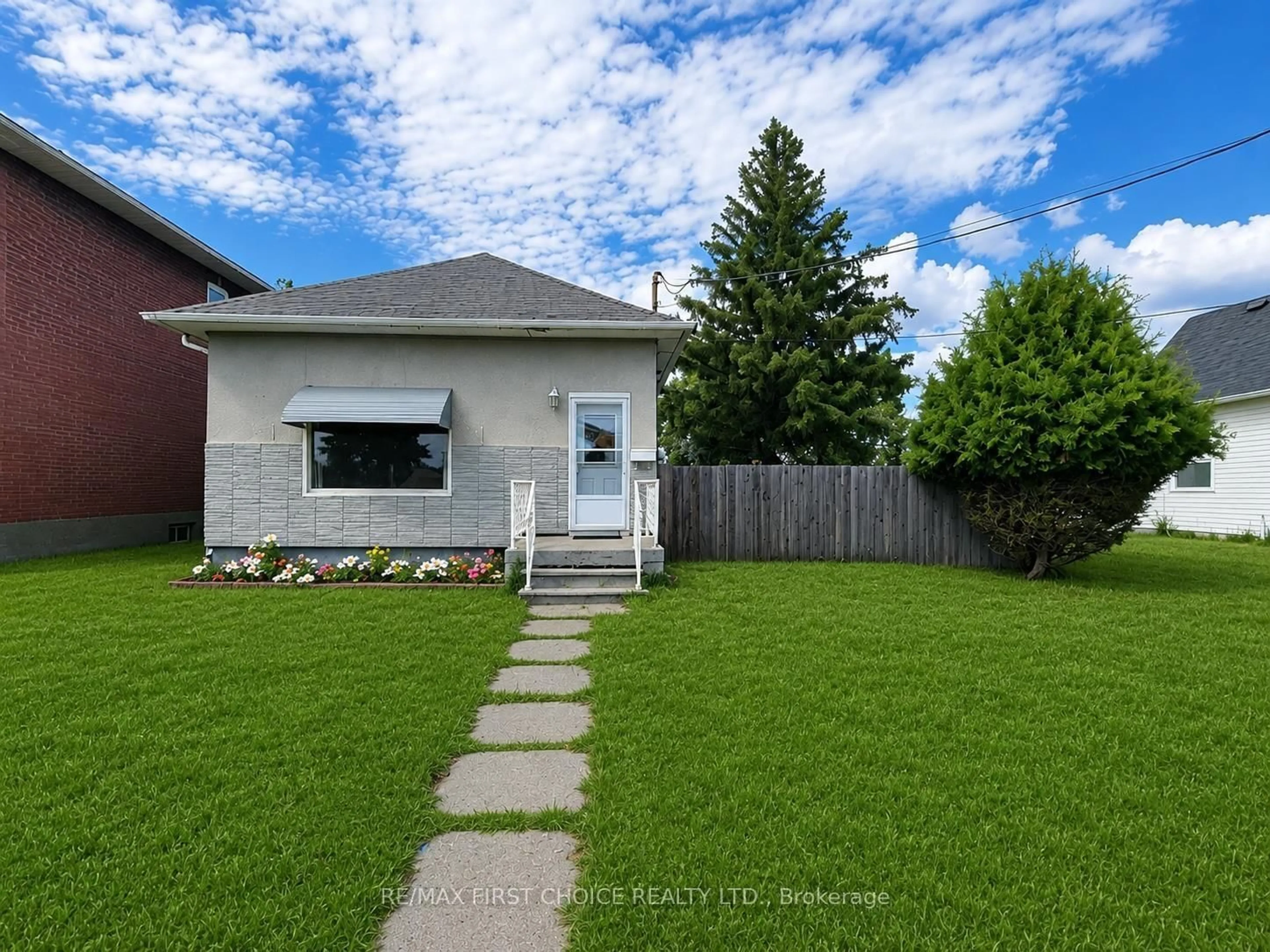 A pic from outside/outdoor area/front of a property/back of a property/a pic from drone, street for 240 Third St, Fort Frances Ontario P9A 3A5