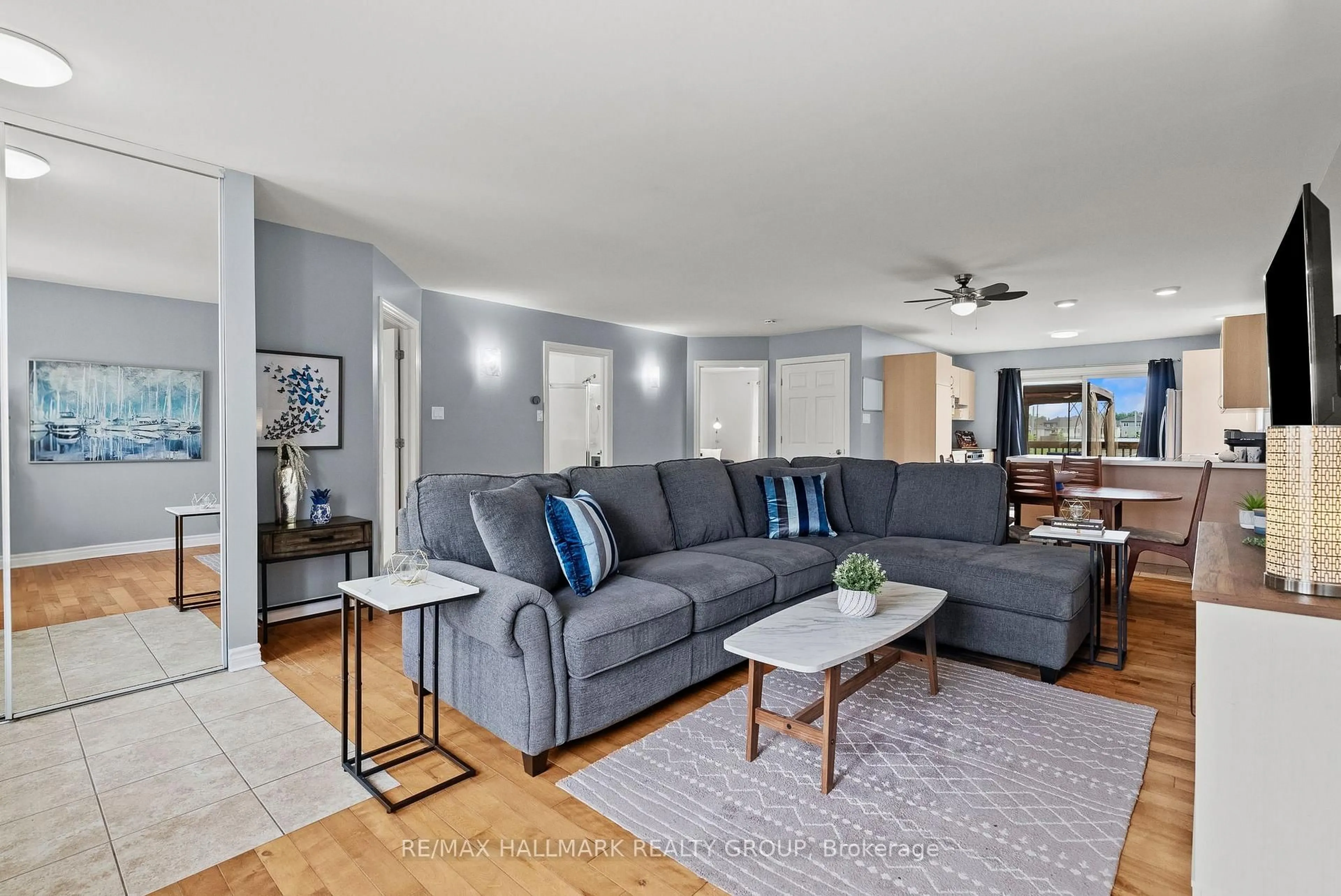 Living room with furniture, unknown for 292 TRILLIUM Circ, Alfred and Plantagenet Ontario K0A 3K0