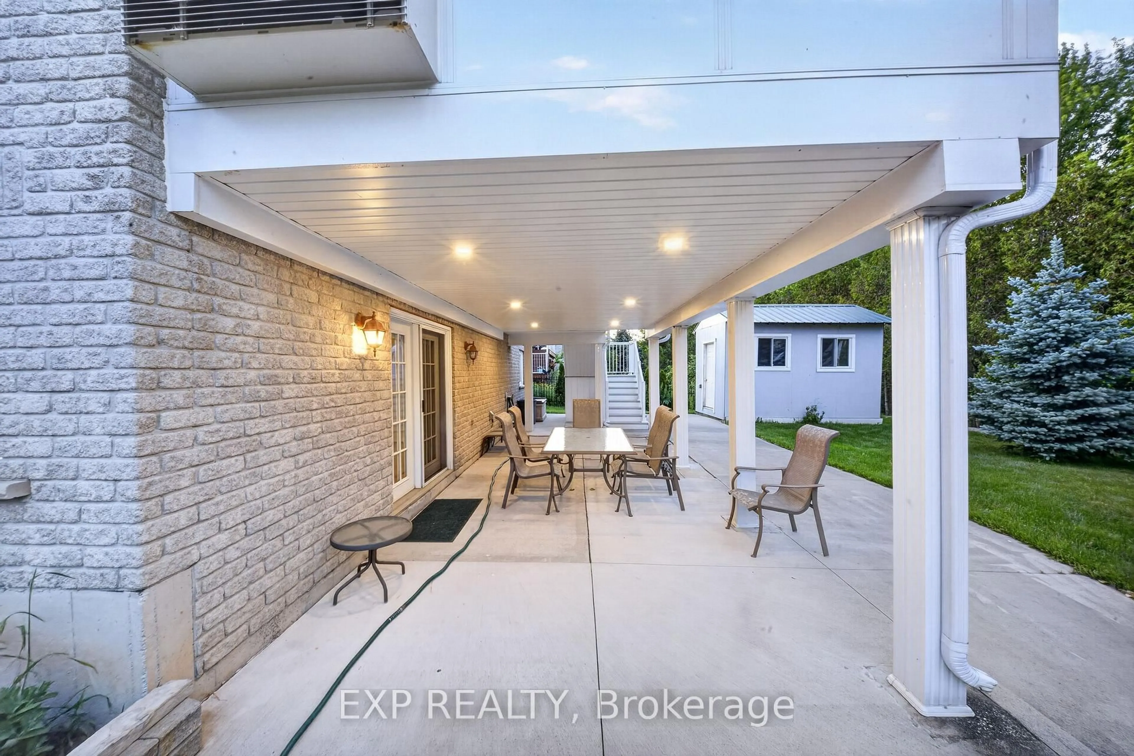Patio, street for 14 Hunter Dr, Norfolk Ontario N0E 1M0