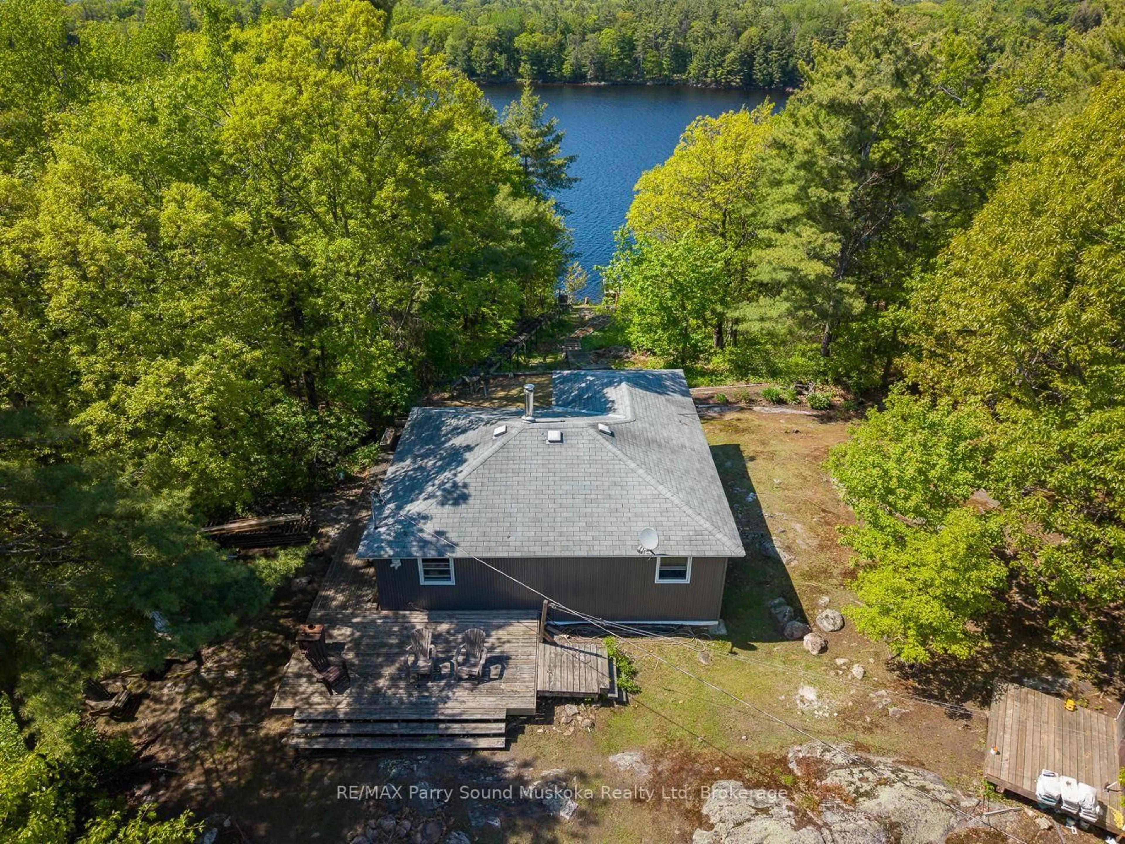 A pic from outside/outdoor area/front of a property/back of a property/a pic from drone, water/lake/river/ocean view for 130 Healey Lake Water, The Archipelago Ontario P0G 1G0