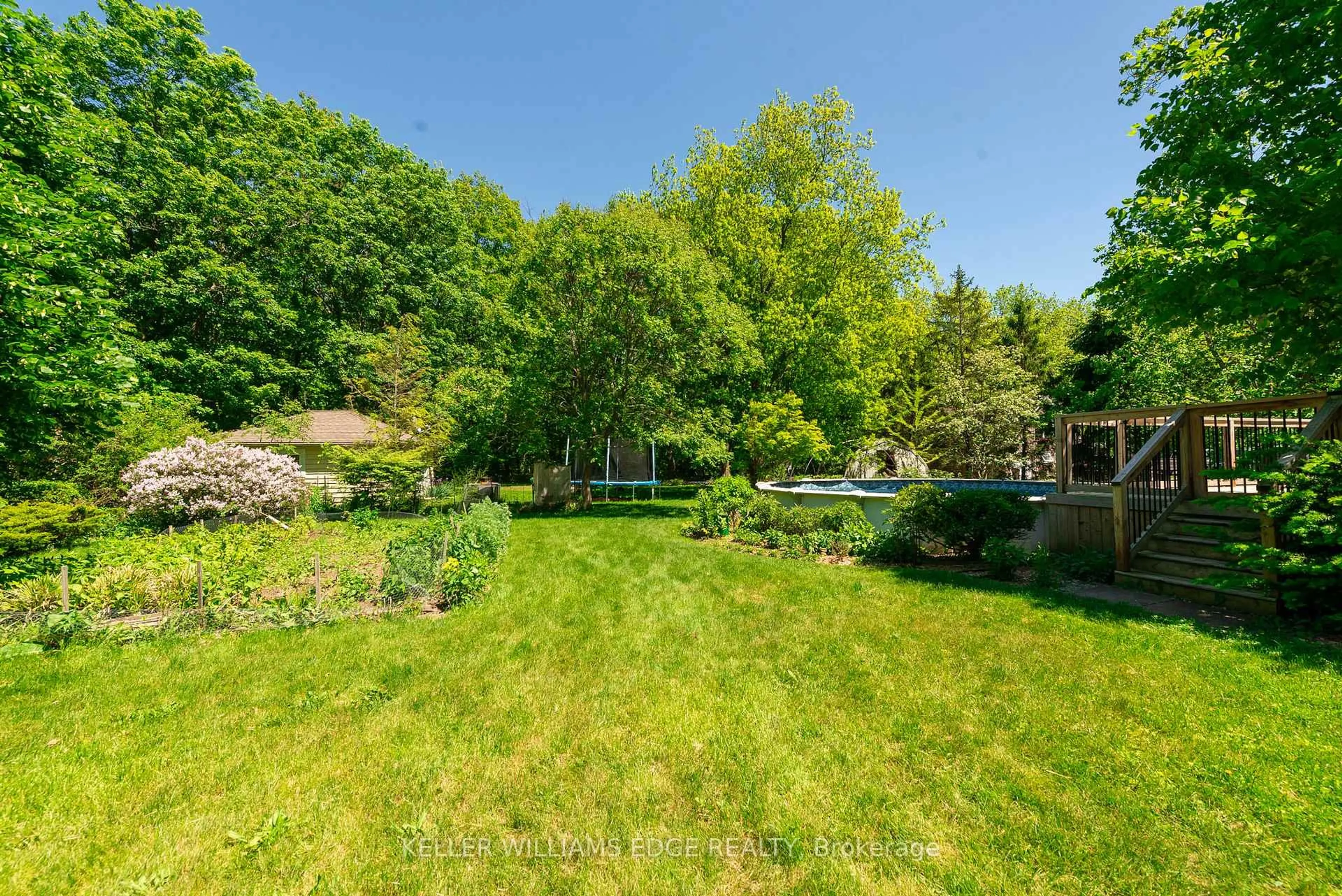 A pic from outside/outdoor area/front of a property/back of a property/a pic from drone, forest/trees view for 508 Prospect Point Rd, Fort Erie Ontario L0S 1N0