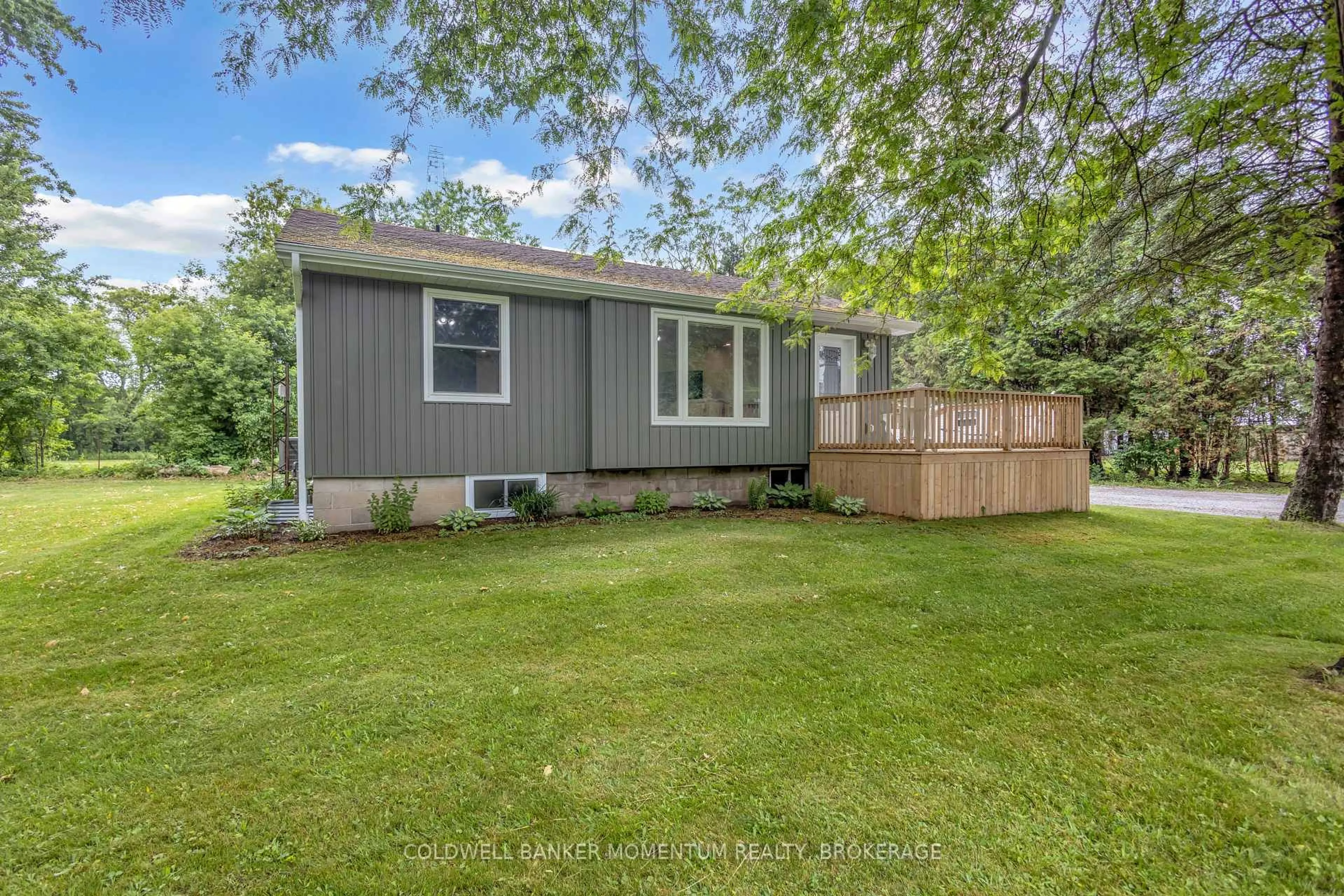 Home with vinyl exterior material, unknown for 2432 Highway 24 Highway, Norfolk Ontario N3Y 4K3