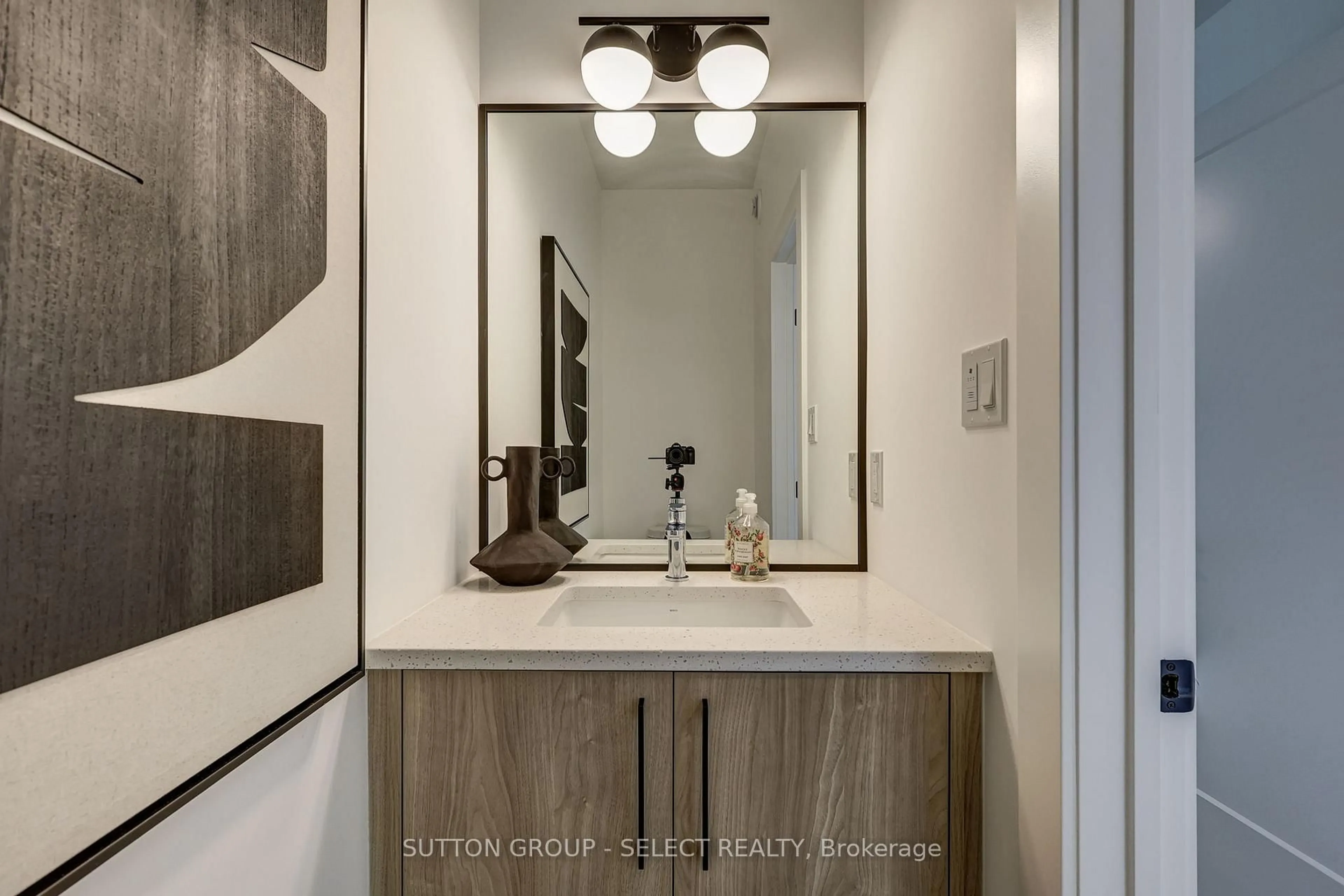 Unknown for 3090 Petty Rd #2, London South Ontario N6L 0H3