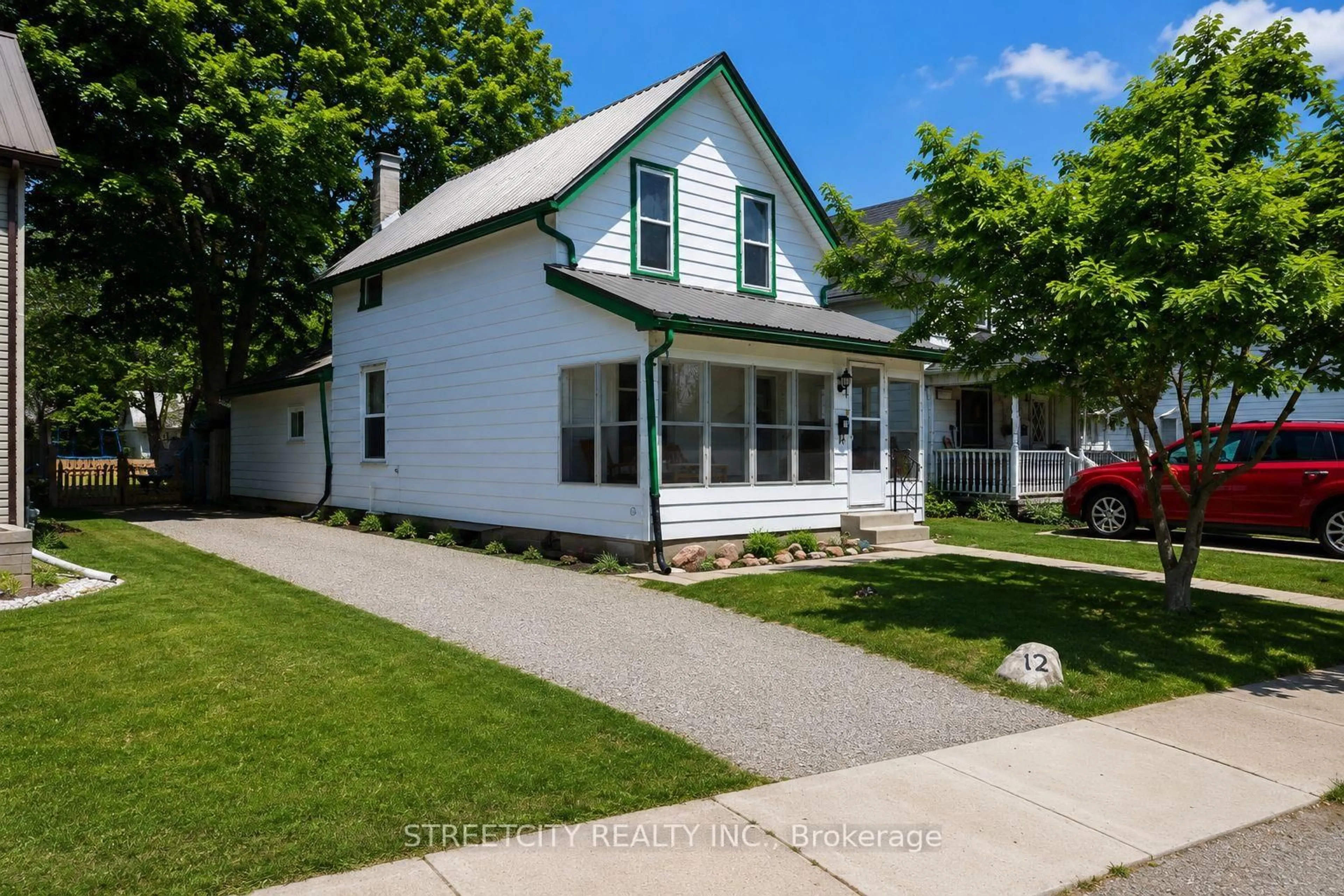 Unknown for 12 Pearl St, Tillsonburg Ontario N4G 1L3