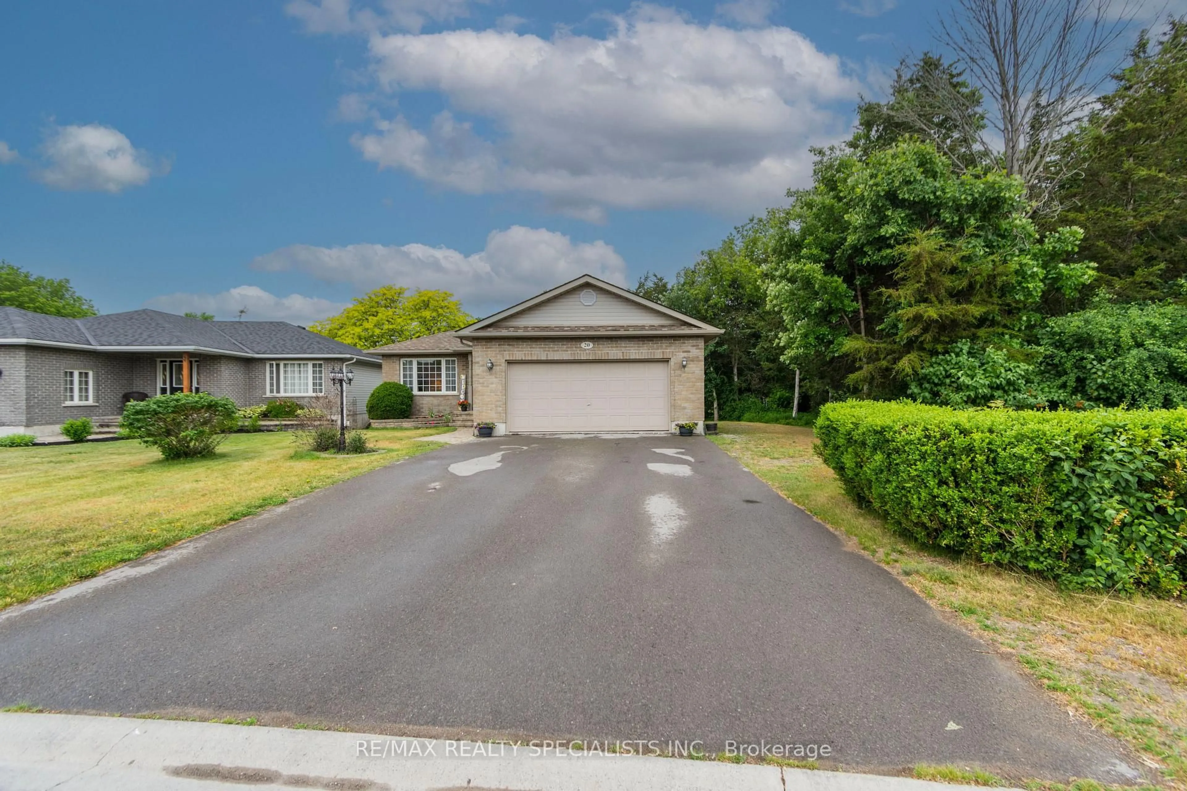 A pic from outside/outdoor area/front of a property/back of a property/a pic from drone, street for 20 Stonegate Cres, Hastings Ontario K0K 2C0