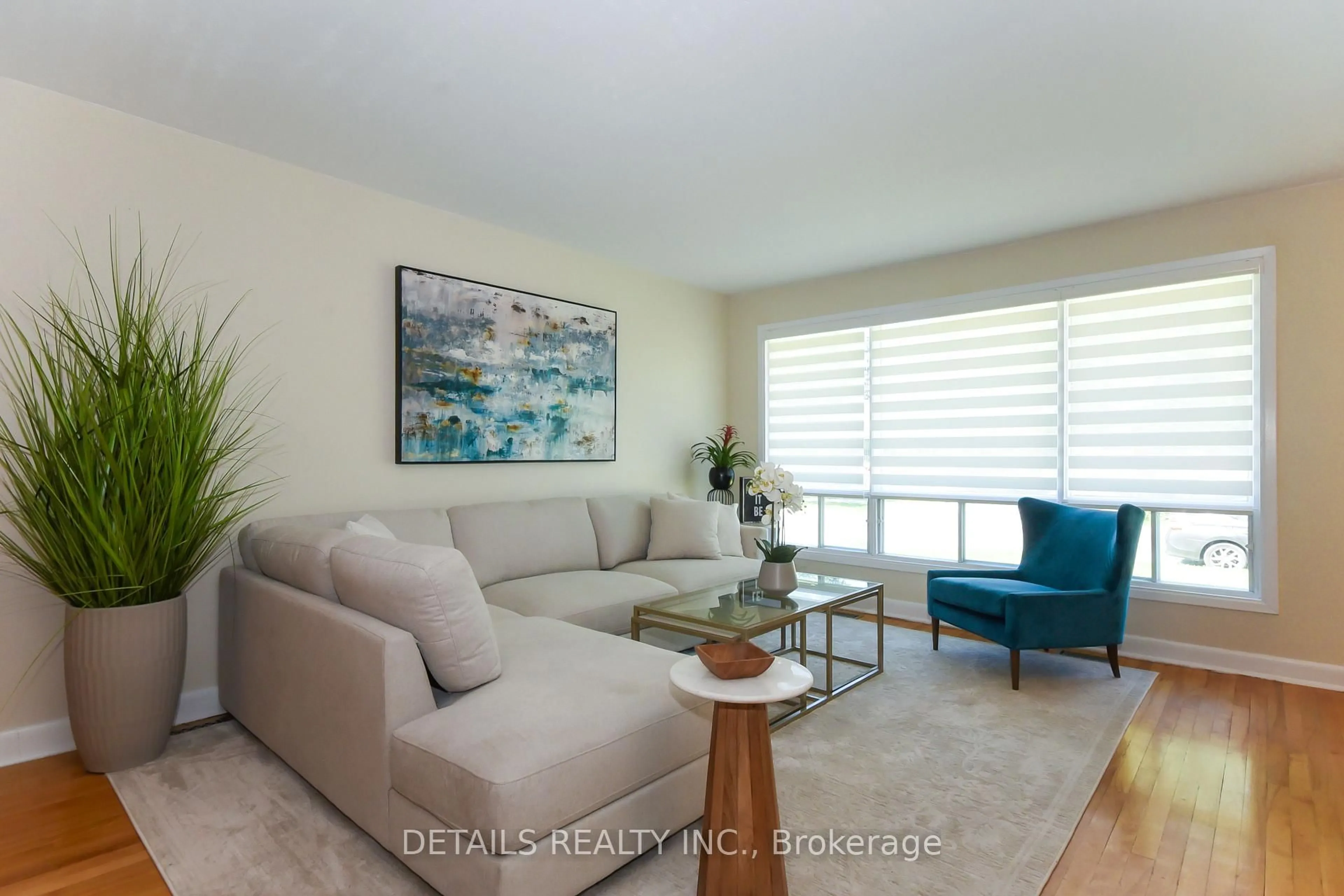 Living room with furniture, unknown for 1255 Highgate Rd, Ottawa Ontario K2C 2Y5