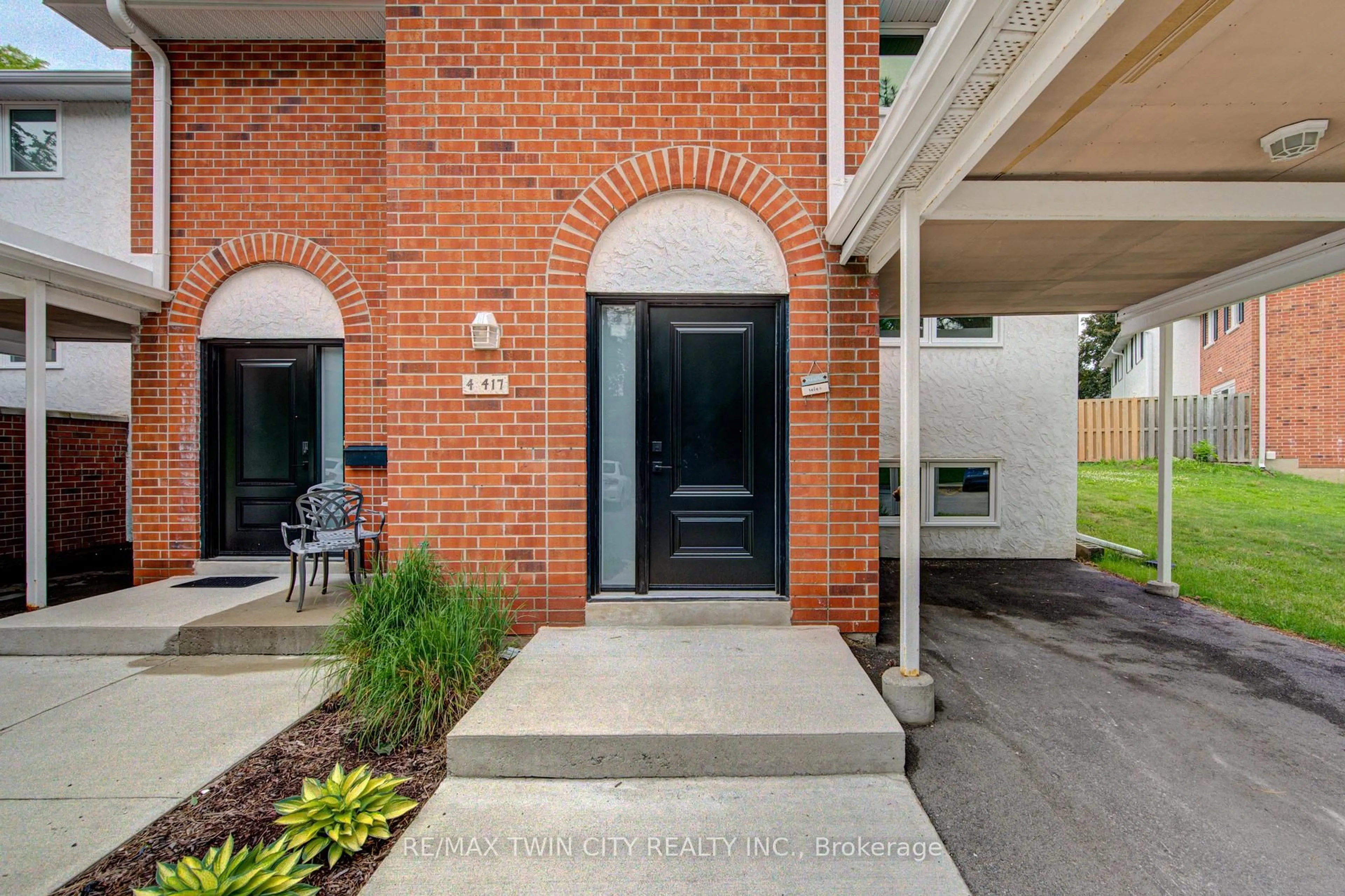 Unknown for 417 Keats Way #4, Waterloo Ontario N2L 5S7