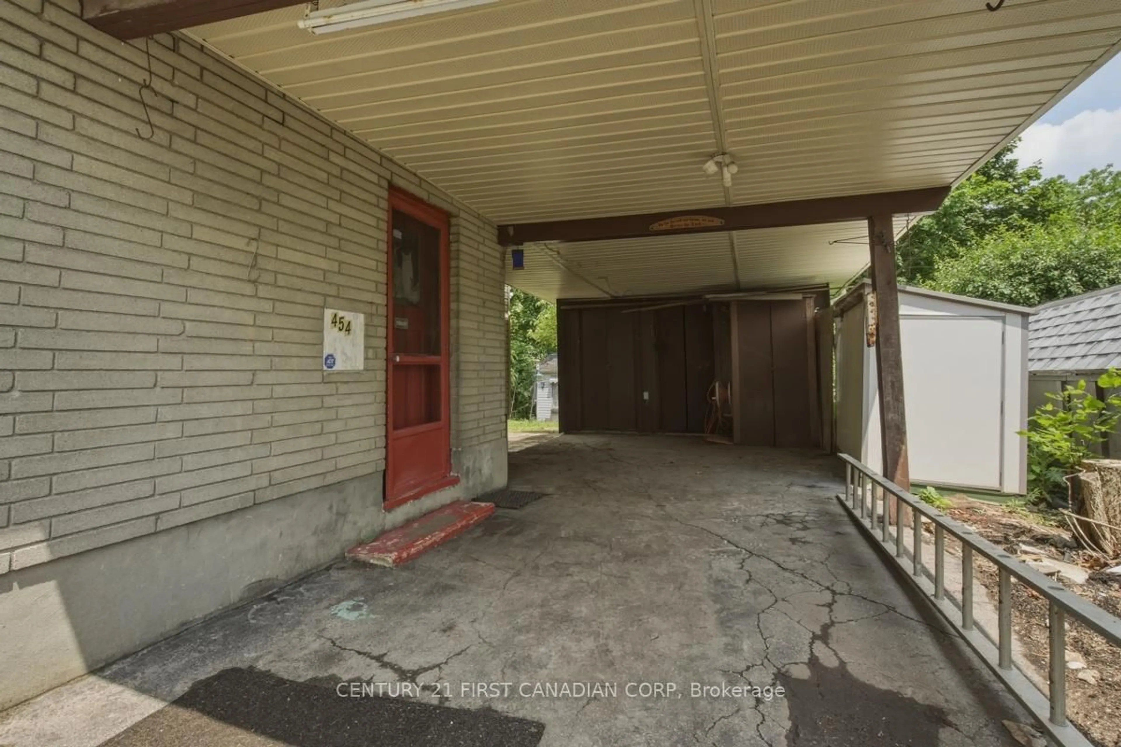 Unknown for 454 Beachwood Ave, London South Ontario N6J 3K1