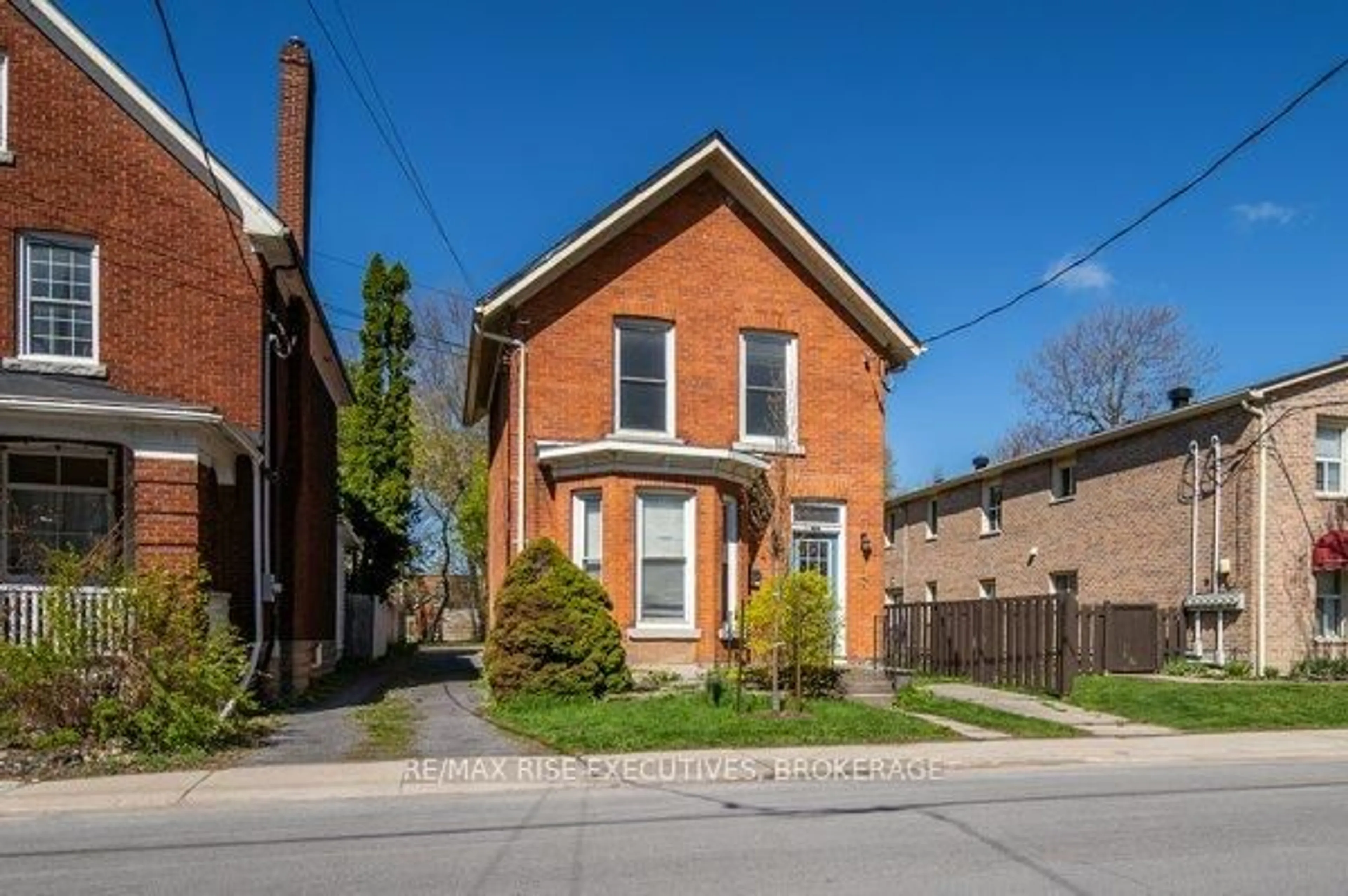 Home with brick exterior material, street for 480 Victoria St, Kingston Ontario K7L 3Z7