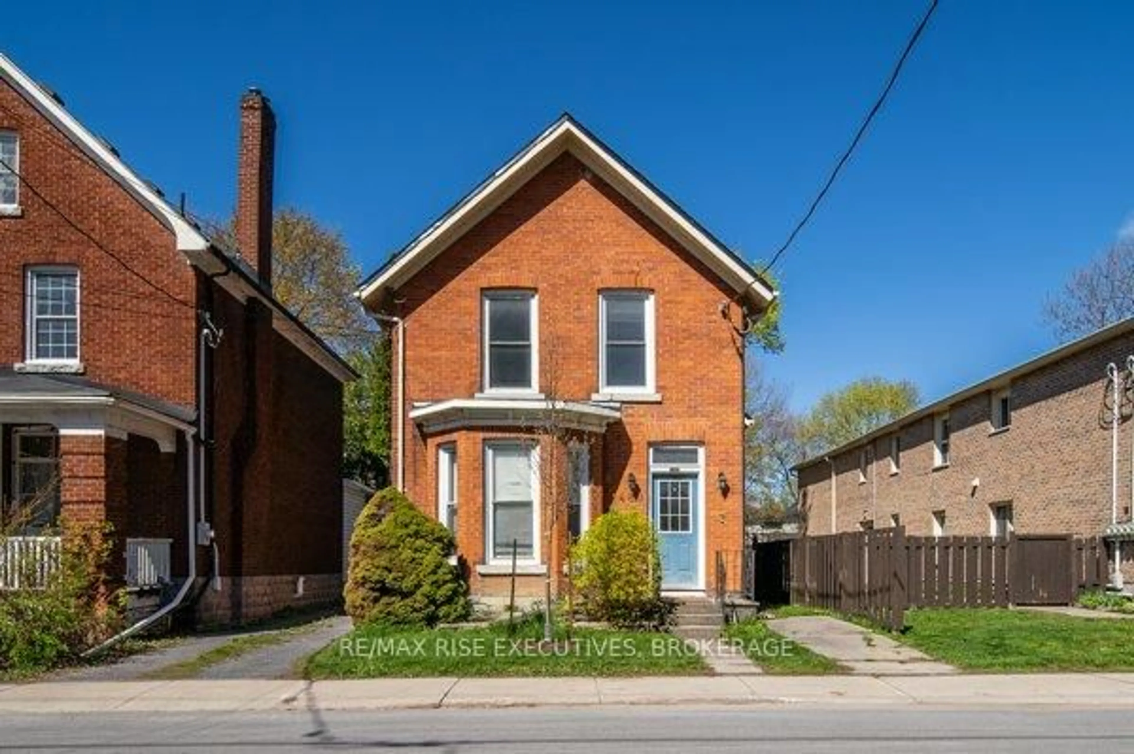 Home with brick exterior material, street for 480 Victoria St, Kingston Ontario K7L 3Z7