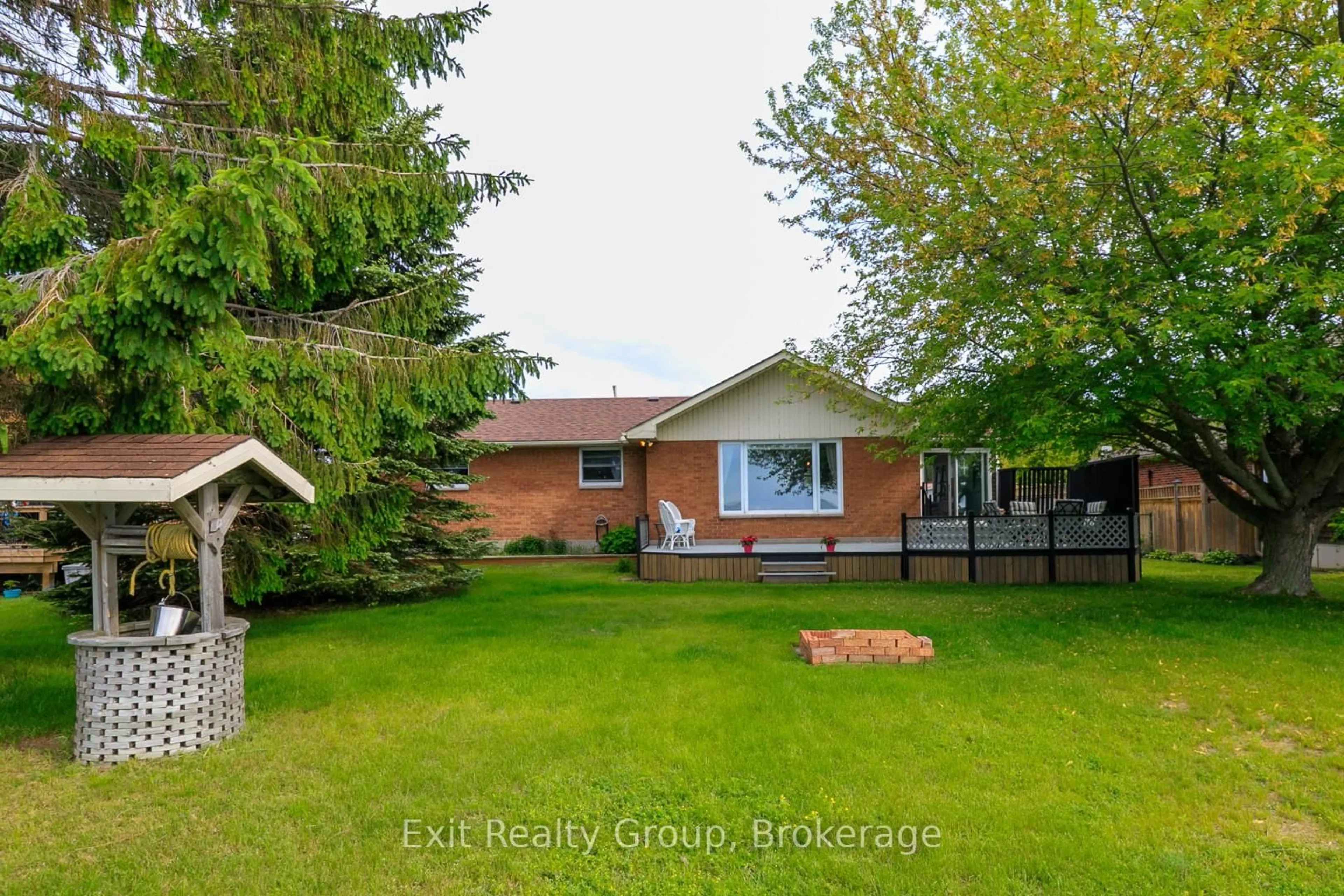 A pic from outside/outdoor area/front of a property/back of a property/a pic from drone, street for 87 Evergreen Lane, Brighton Ontario K0K 1L0