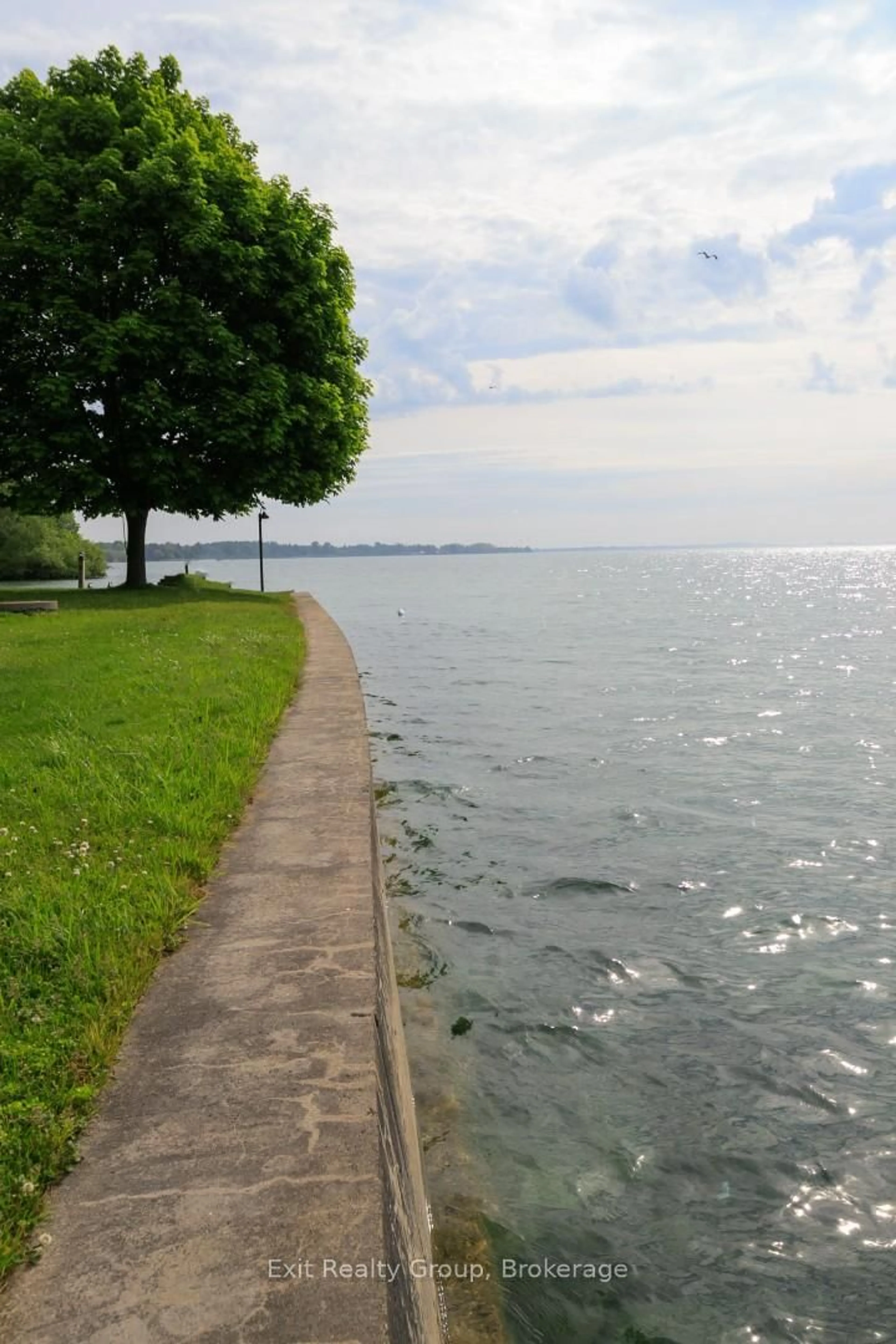 Blurry image for 87 Evergreen Lane, Brighton Ontario K0K 1L0