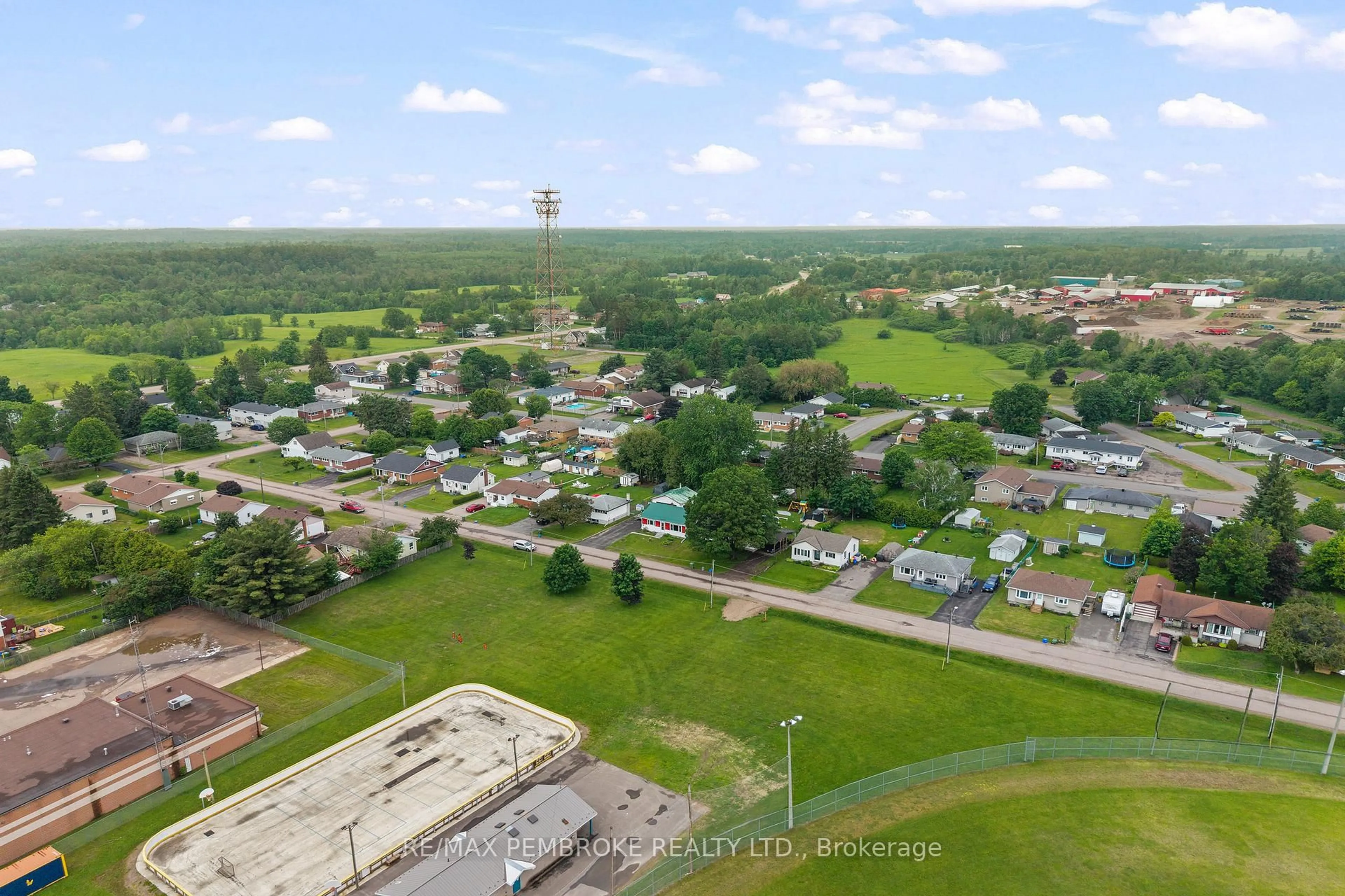 A pic from outside/outdoor area/front of a property/back of a property/a pic from drone, mountain view for 626 Stafford St, Pembroke Ontario K8A 6T8
