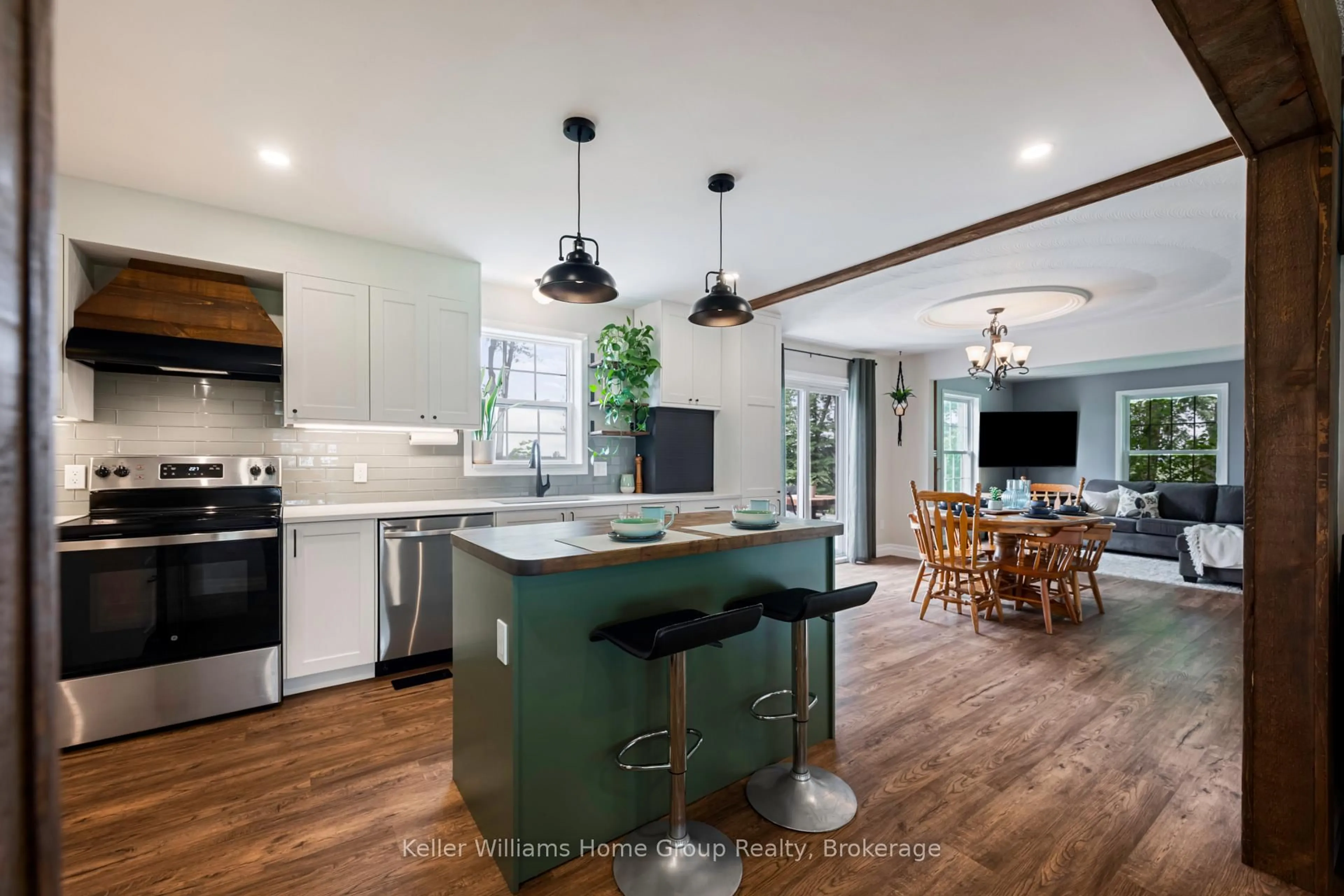 Open concept kitchen, unknown for 7866 Sideroad 18 Rd, Mapleton Ontario N0G 1A0