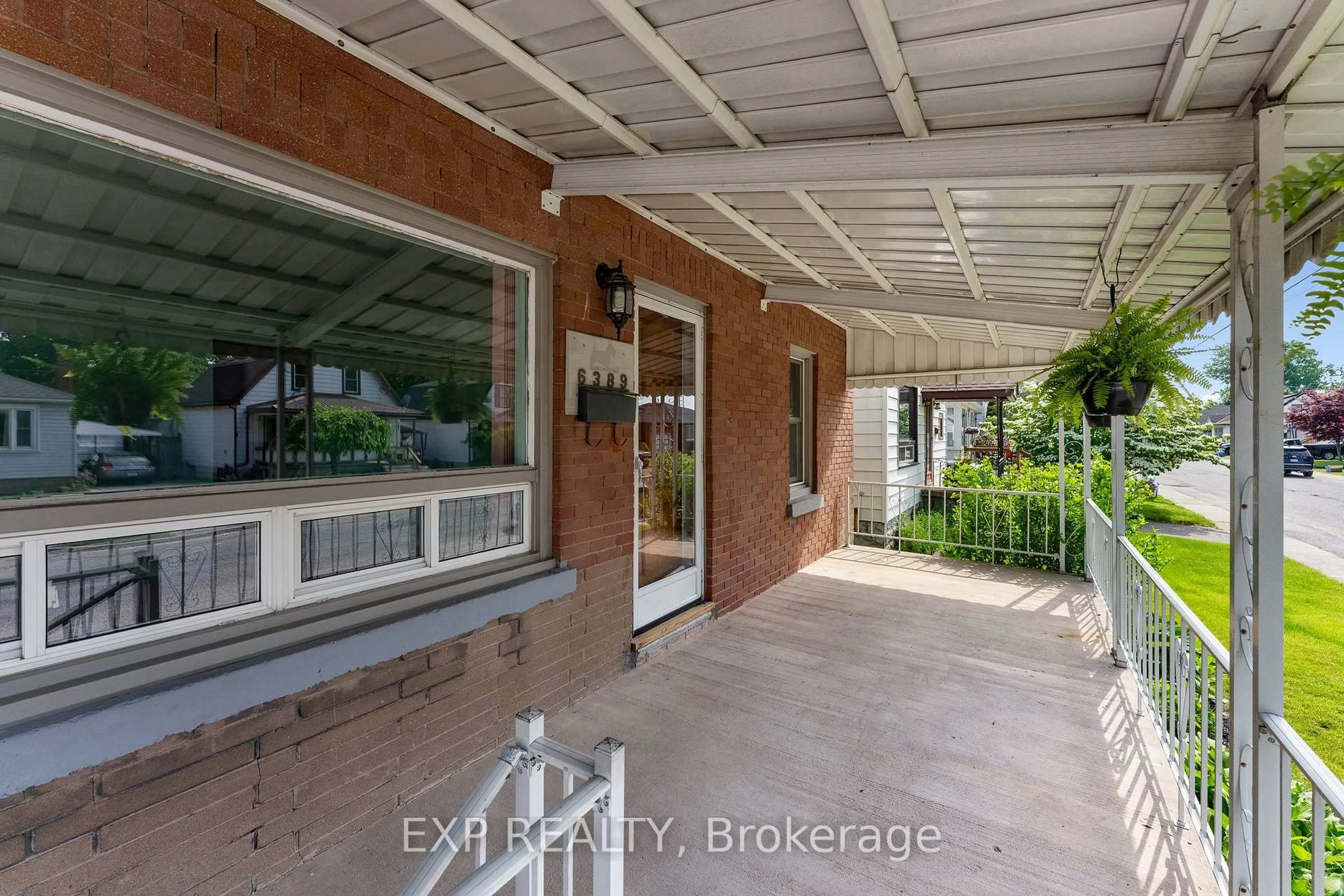 Unknown for 6389 Monroe St, Niagara Falls Ontario L2G 2G9