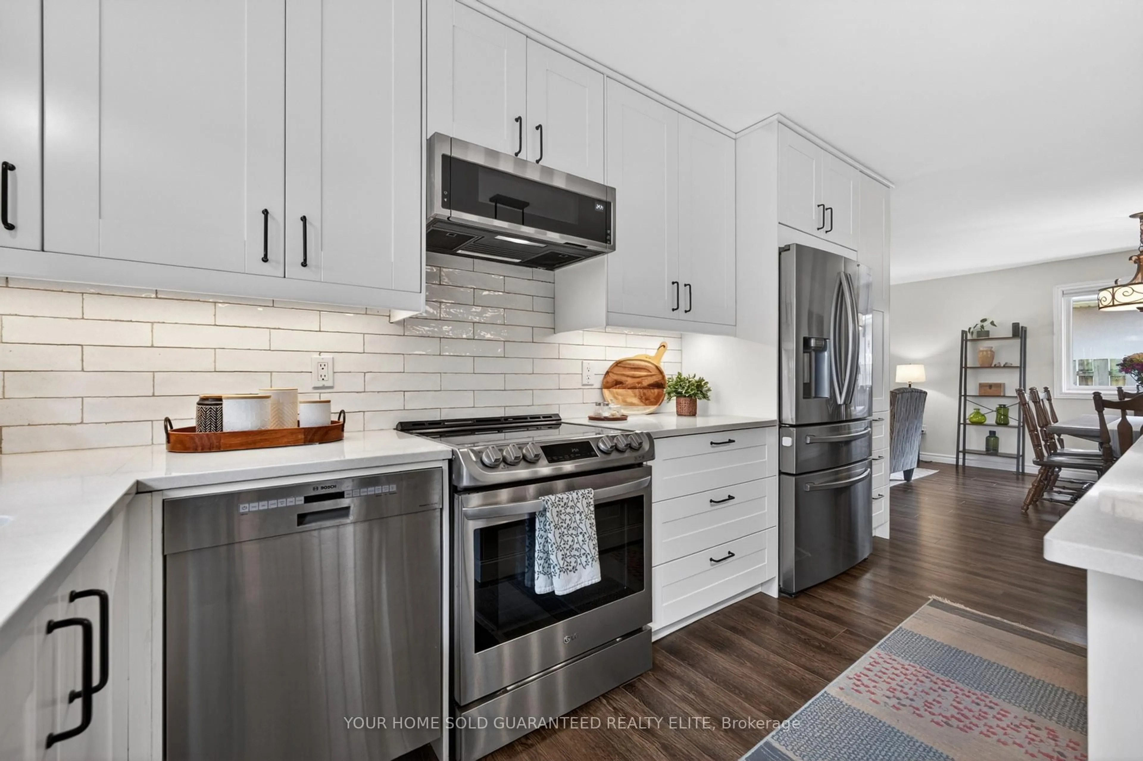 Open concept kitchen, ceramic/tile floor for 4512 Ivy Gardens Cres, Lincoln Ontario L3J 0B3