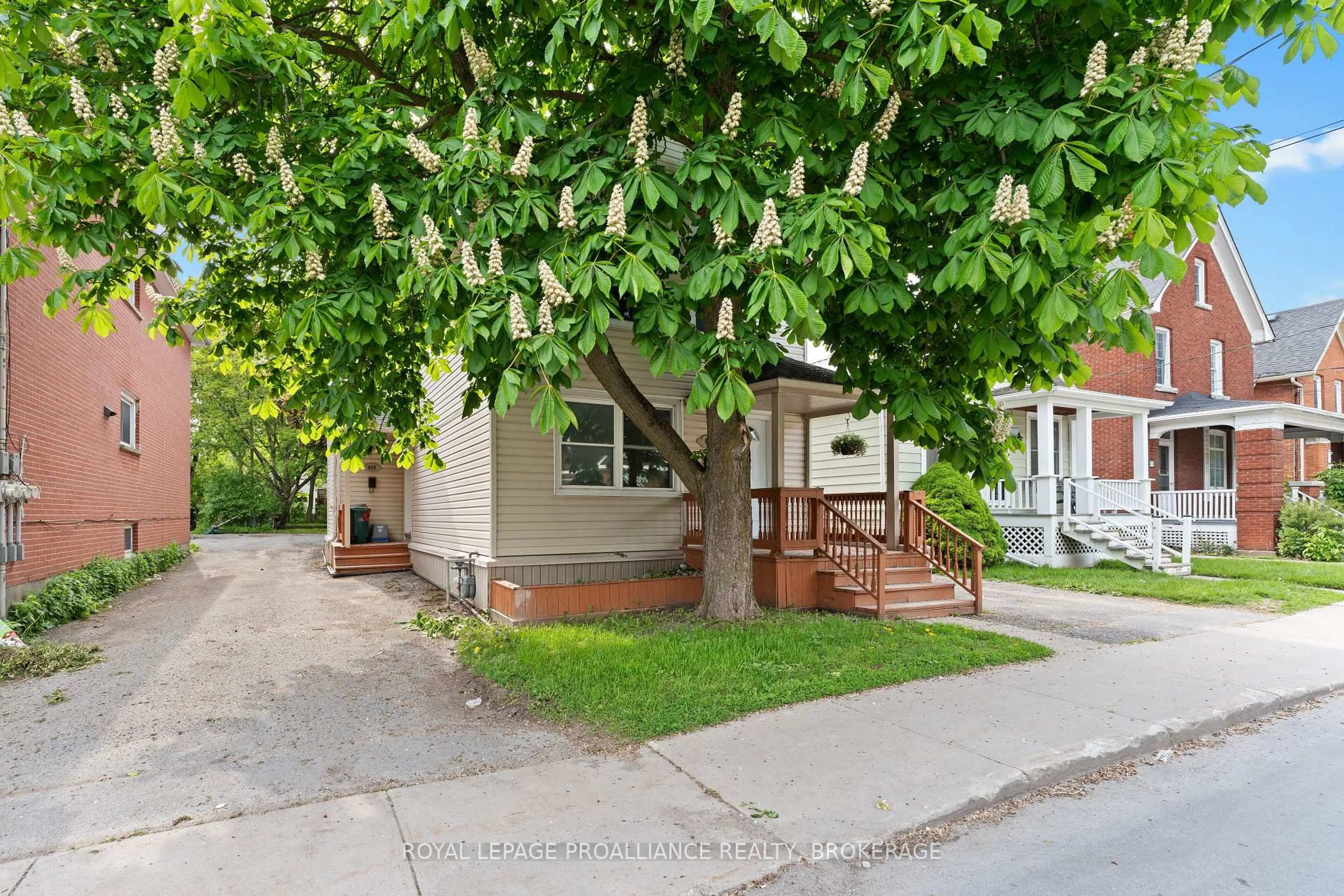 Unknown for 468-470 Victoria St, Kingston Ontario K7L 3Z7