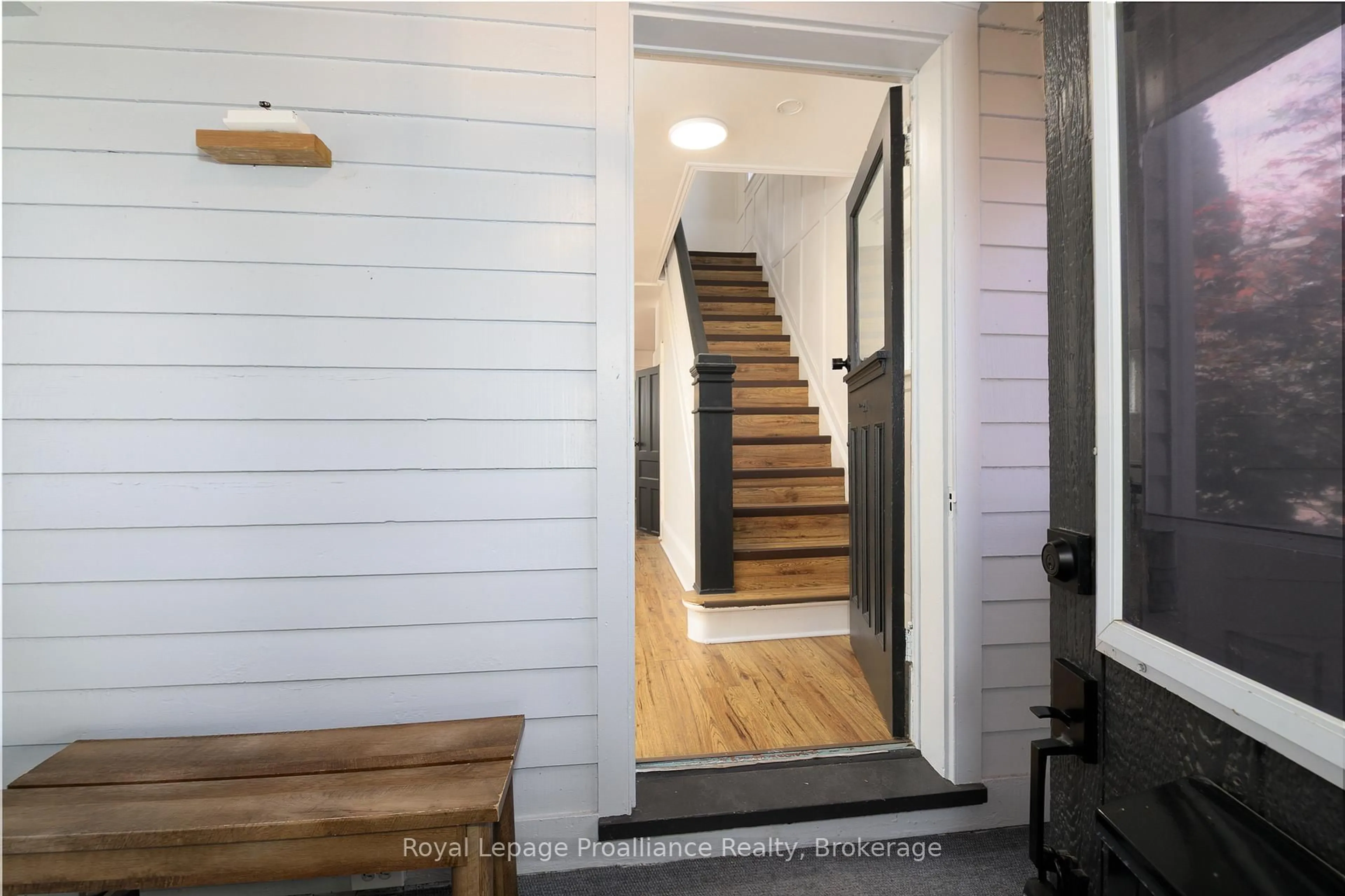 Indoor entryway for 83 Moira St, Belleville Ontario K8P 2S3