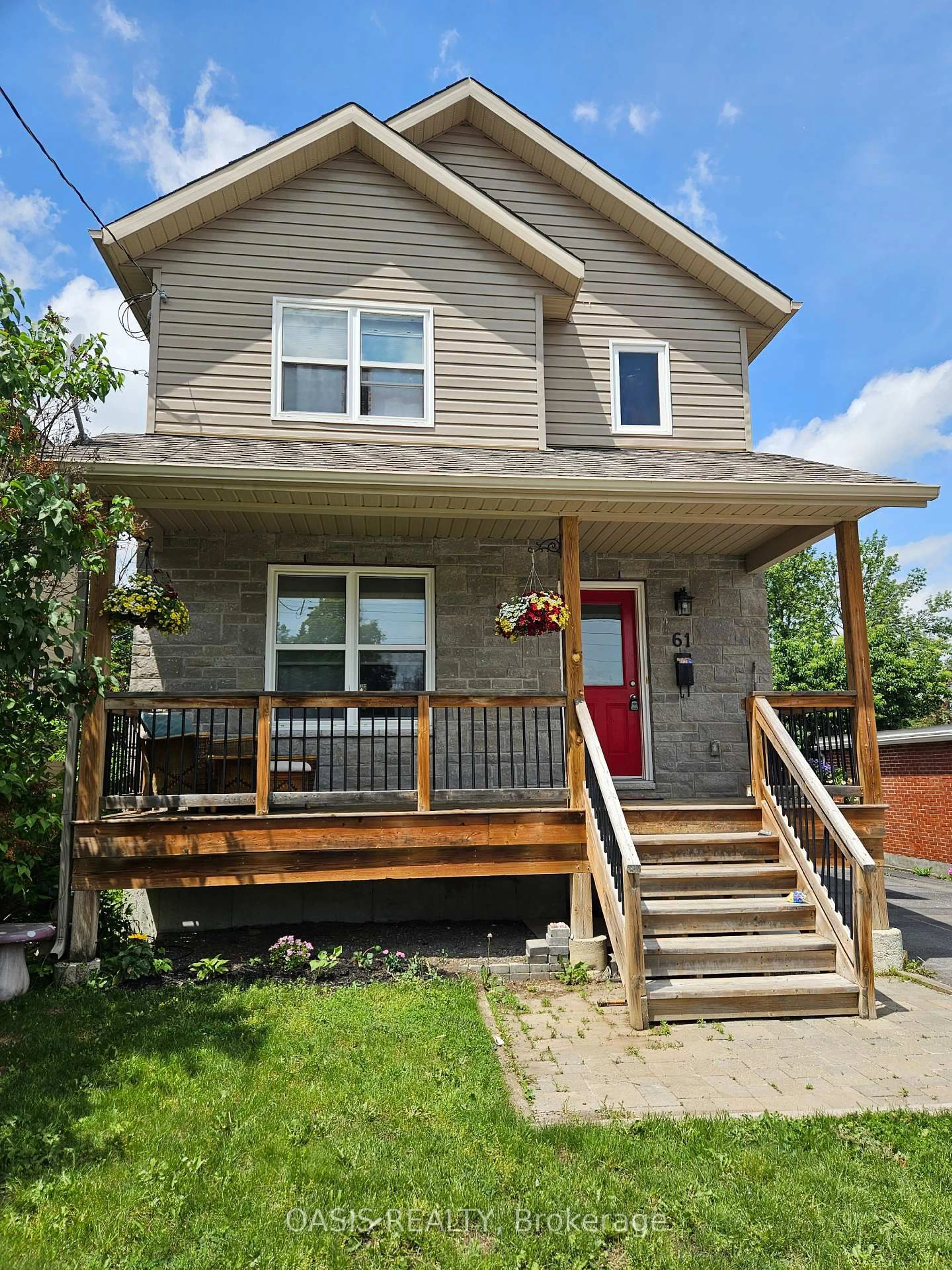 Home with vinyl exterior material, street for 61 Herriott St, Carleton Place Ontario K7C 2A6