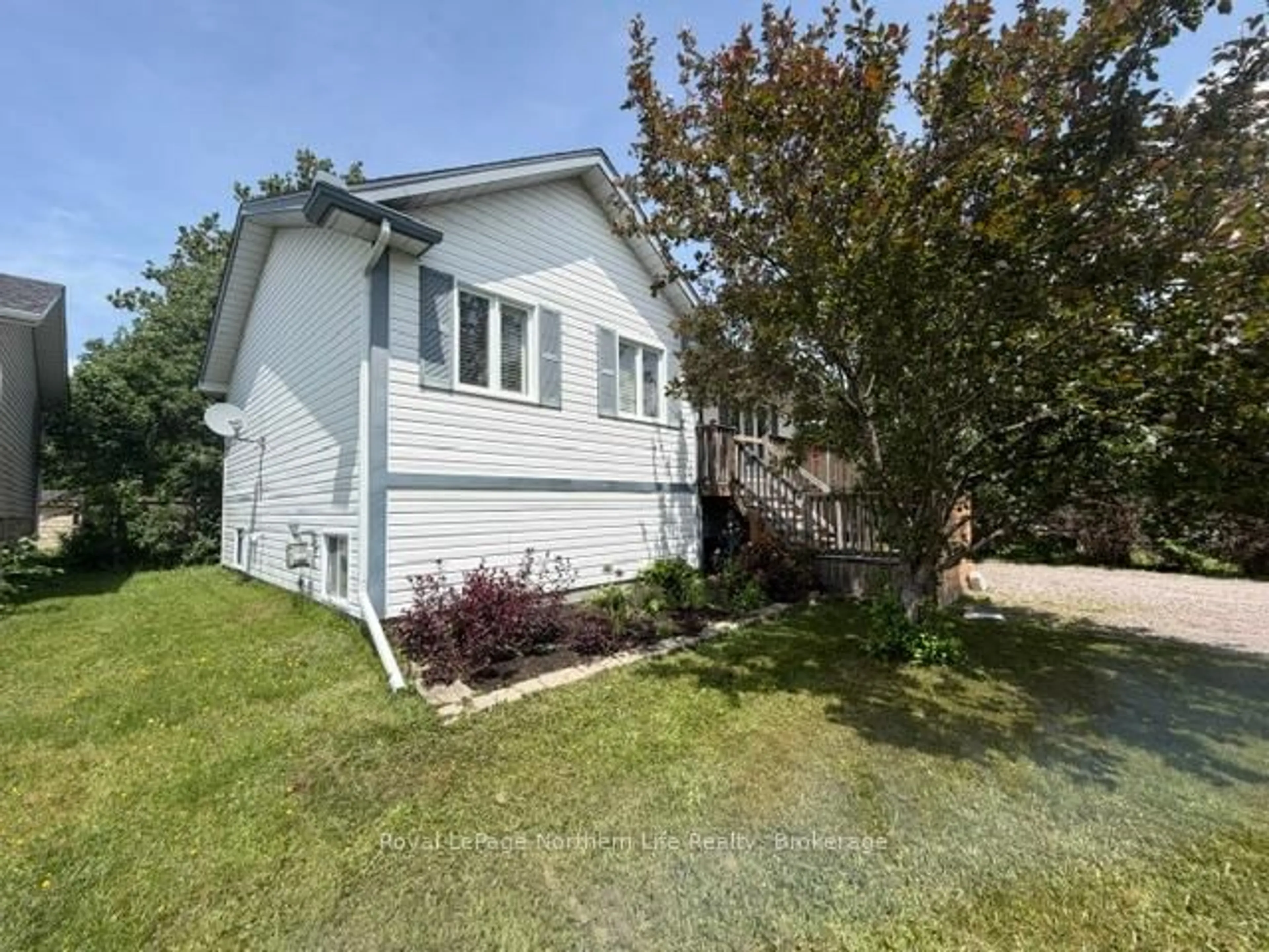 A pic from outside/outdoor area/front of a property/back of a property/a pic from drone, street for 509 Sabourin Rd, West Nipissing Ontario P2B 3J3