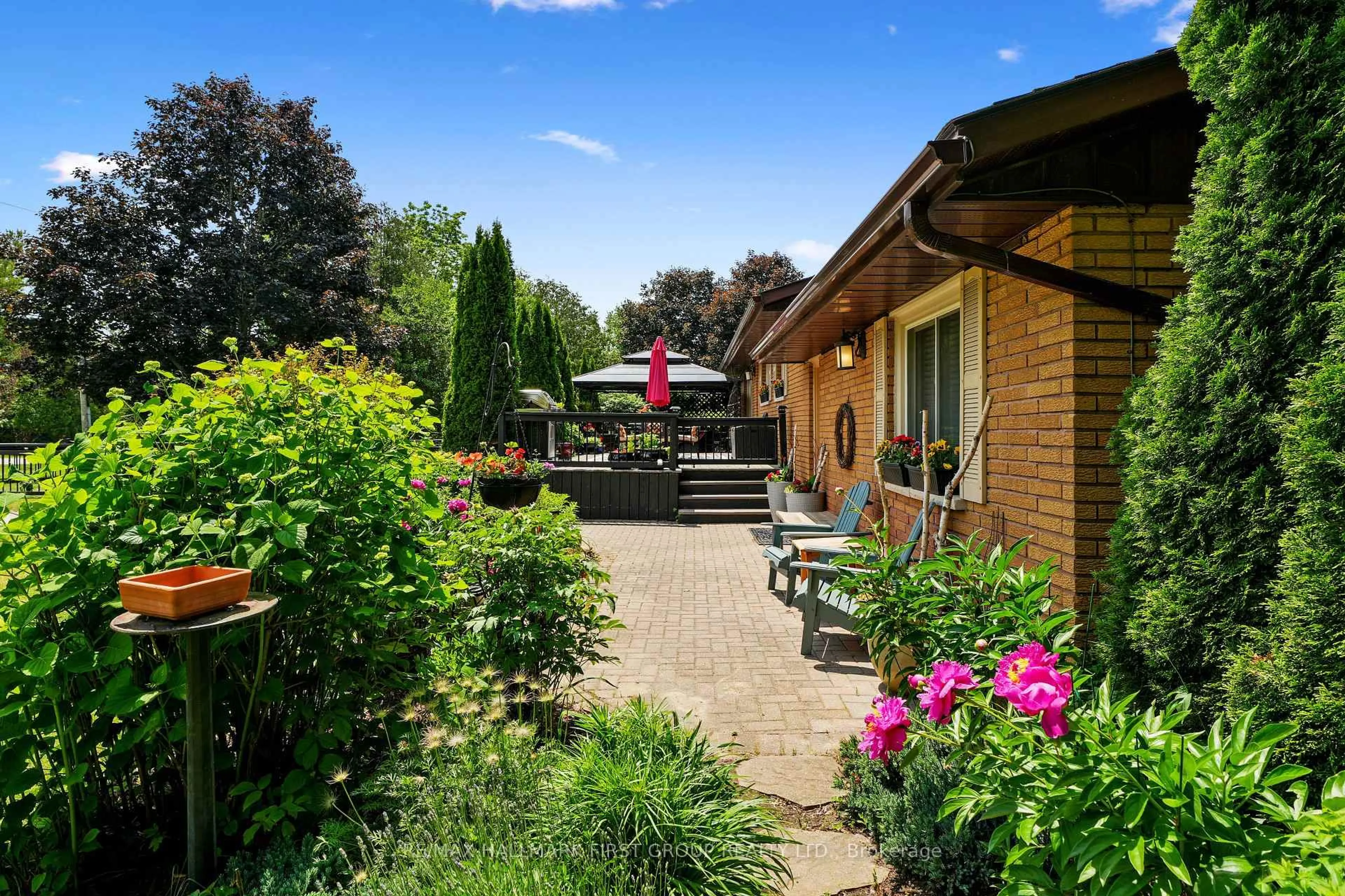 Patio, street for 8310 Smylie Rd, Hamilton Township Ontario K9A 4J7