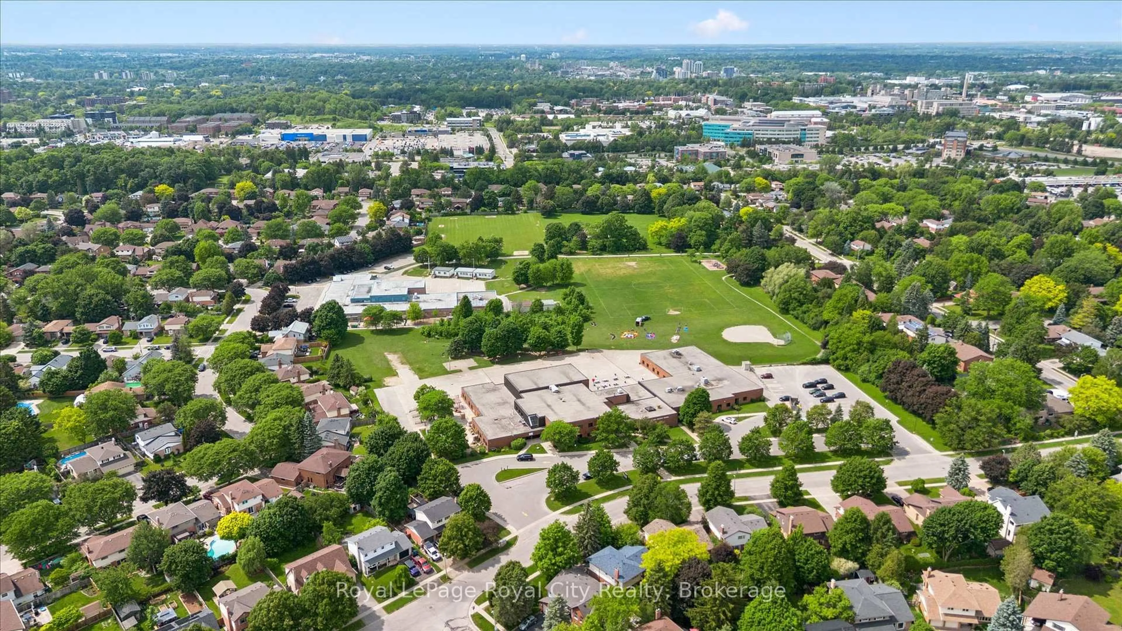 A pic from outside/outdoor area/front of a property/back of a property/a pic from drone, unknown for 18 Mcelderry Rd, Guelph Ontario N1G 4K3