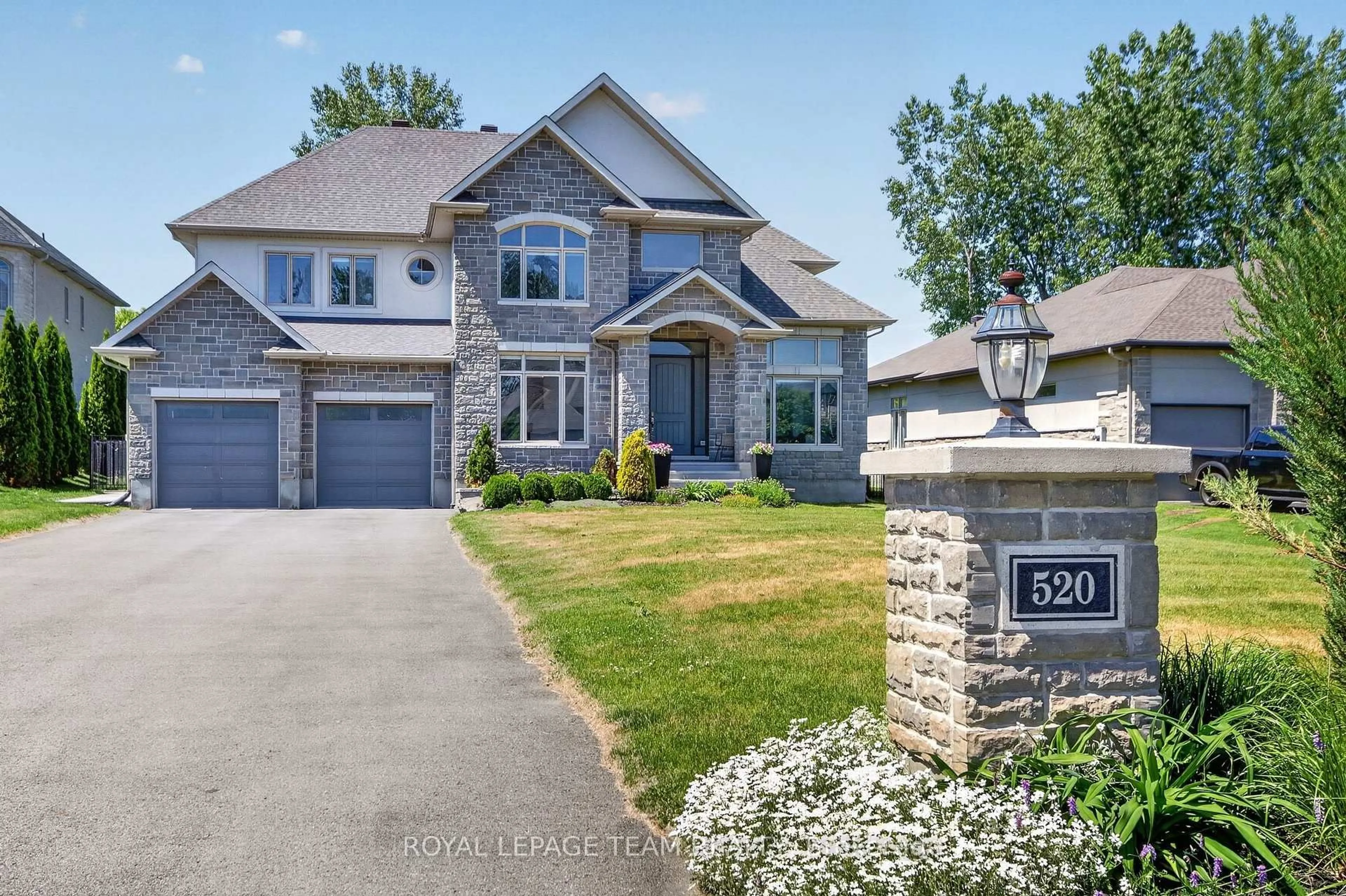 Home with brick exterior material, street for 520 LEIMERK Crt, Manotick Ontario K4M 0B2