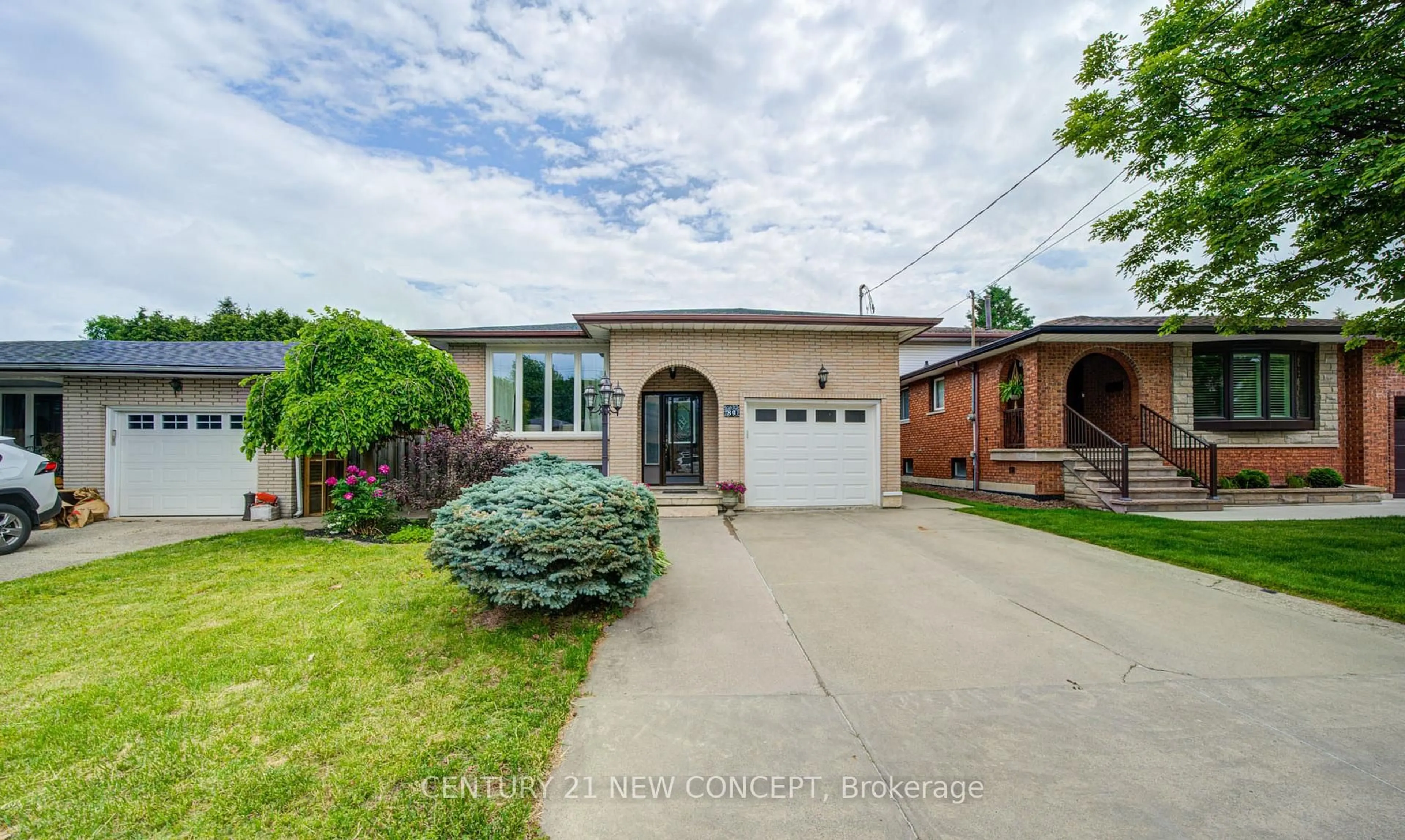 Home with brick exterior material, street for 89 Greencedar Dr #Main, Hamilton Ontario L9C 6W4