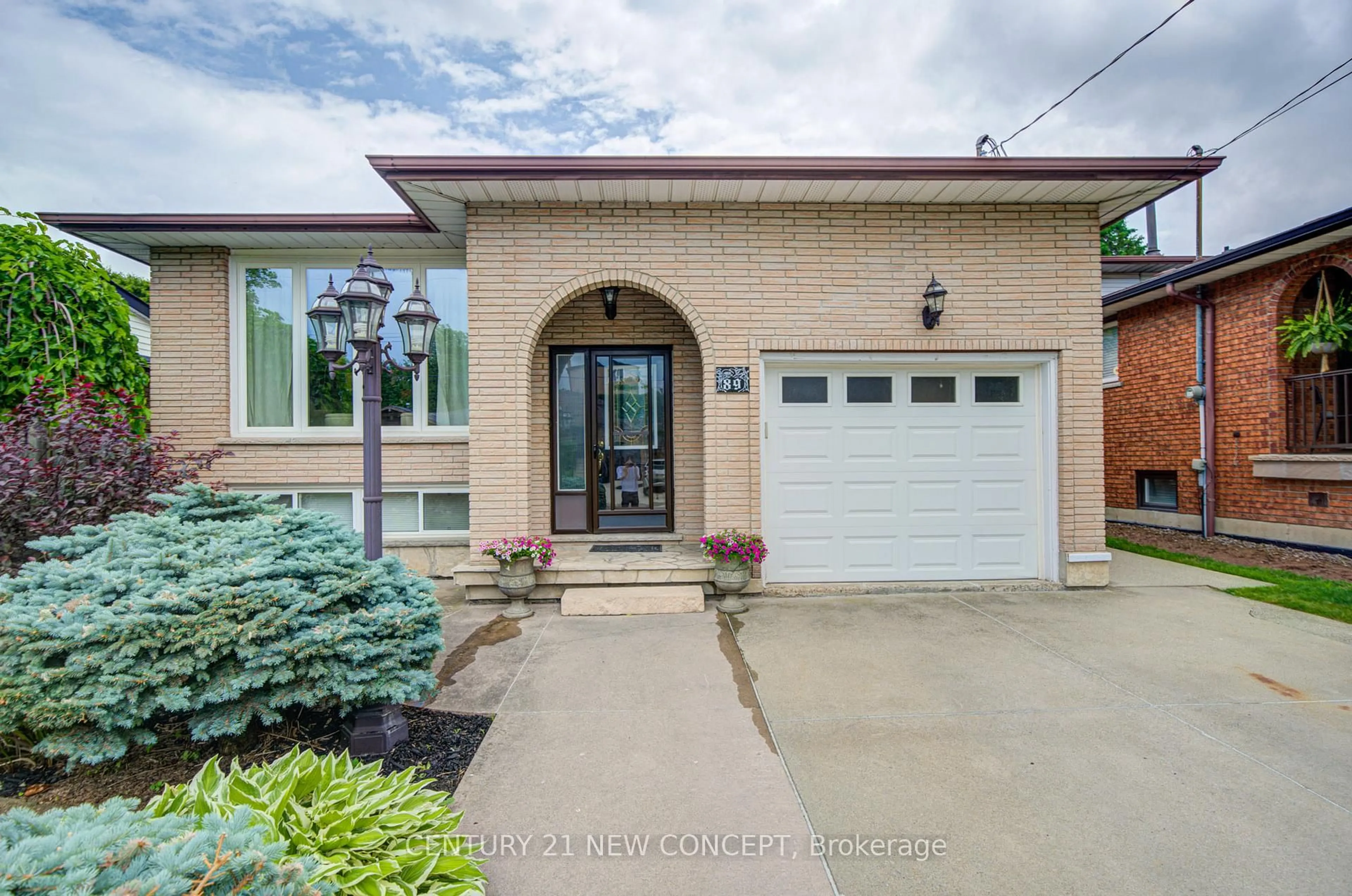 Home with brick exterior material, street for 89 Greencedar Dr #Main, Hamilton Ontario L9C 6W4