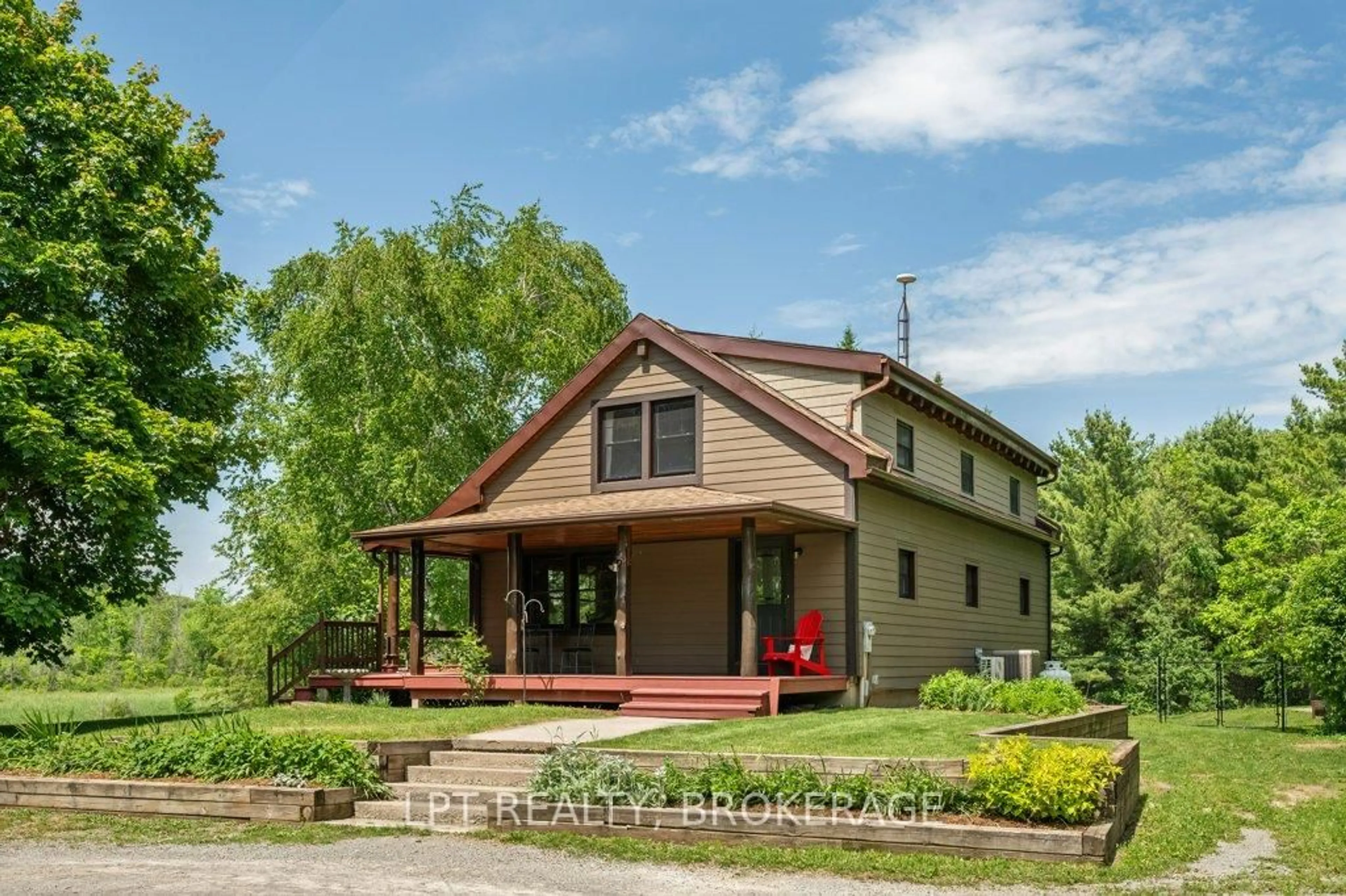 Home with brick exterior material, building for 1922 Dover Rd, Mcdonalds Corners Ontario K0H 1M0