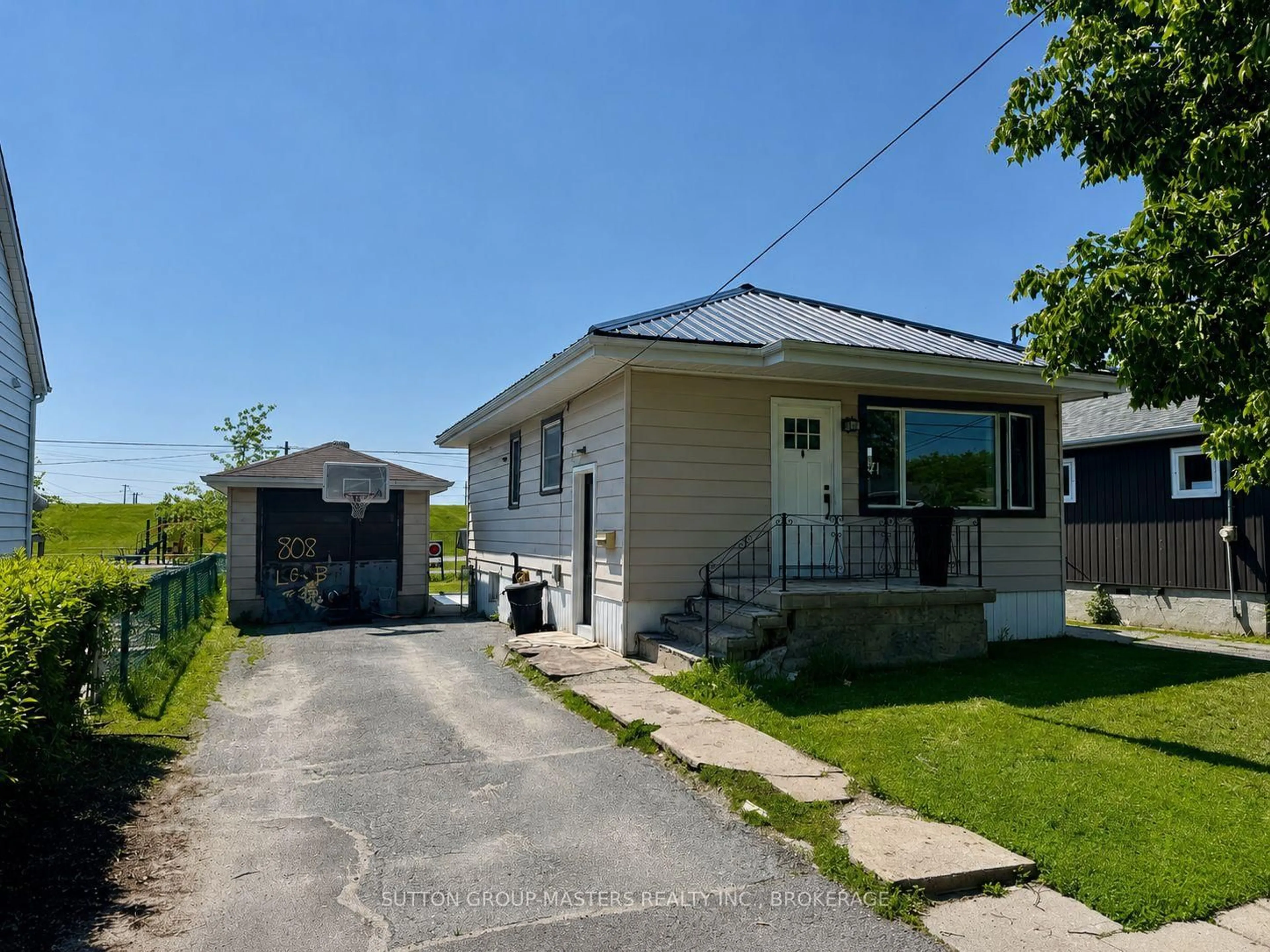 Unknown for 808 Victoria St, Kingston Ontario K7K 4T3