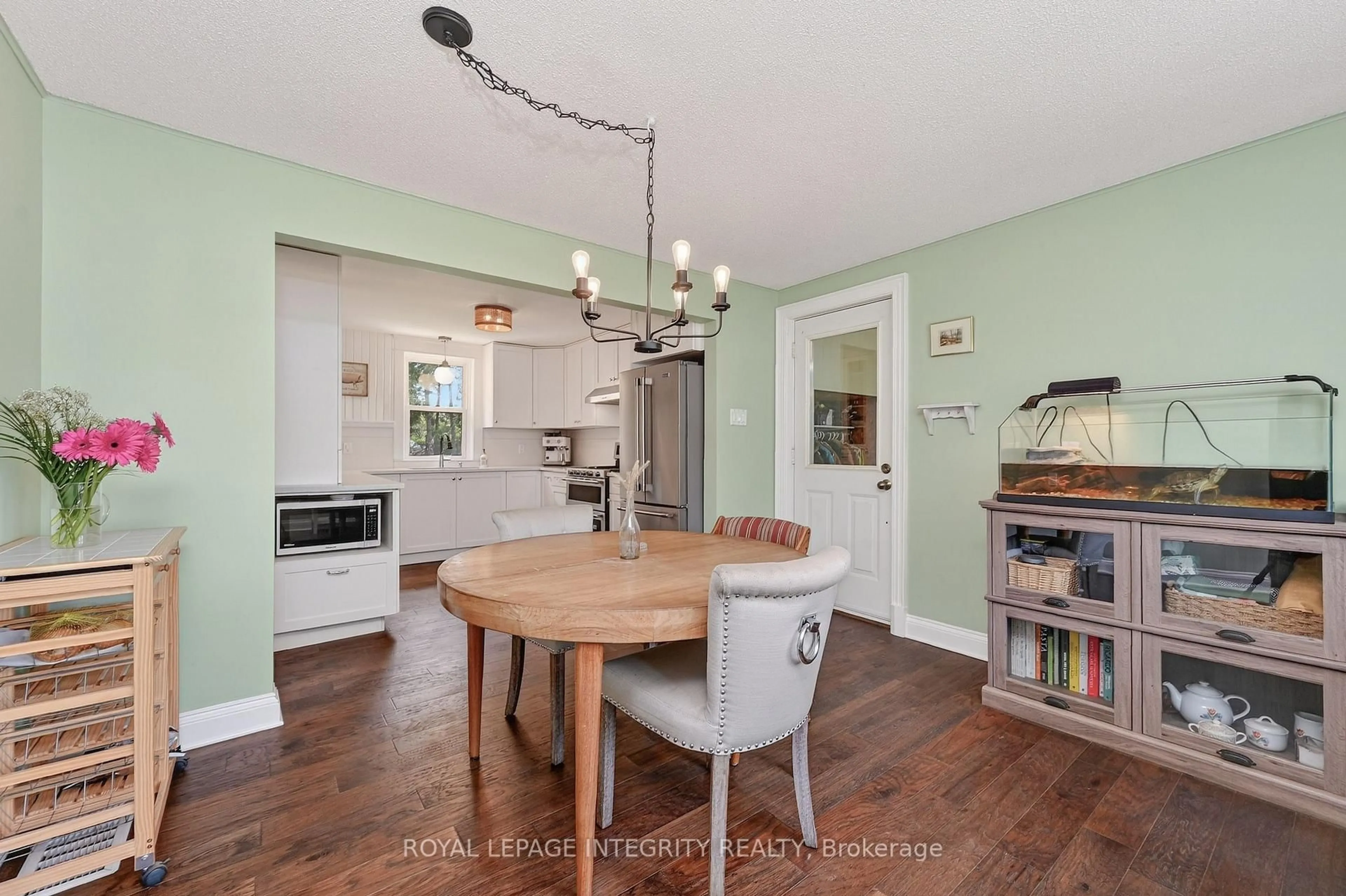 Open concept kitchen, unknown for 165 Moore St, Arnprior Ontario K7S 1G3