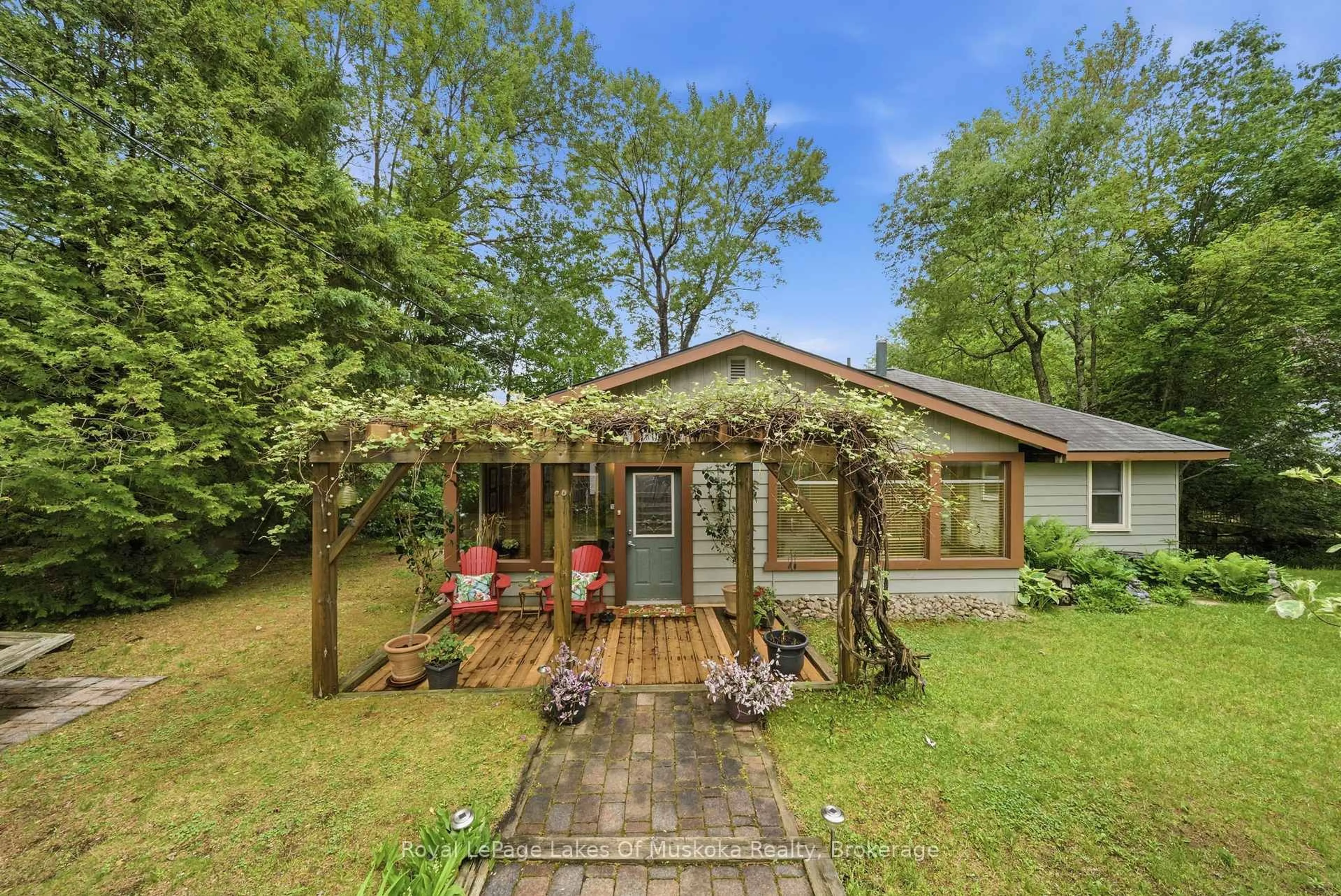 Patio, water/lake/river/ocean view for 11 Carol St, Lake of Bays Ontario P0B 1A0