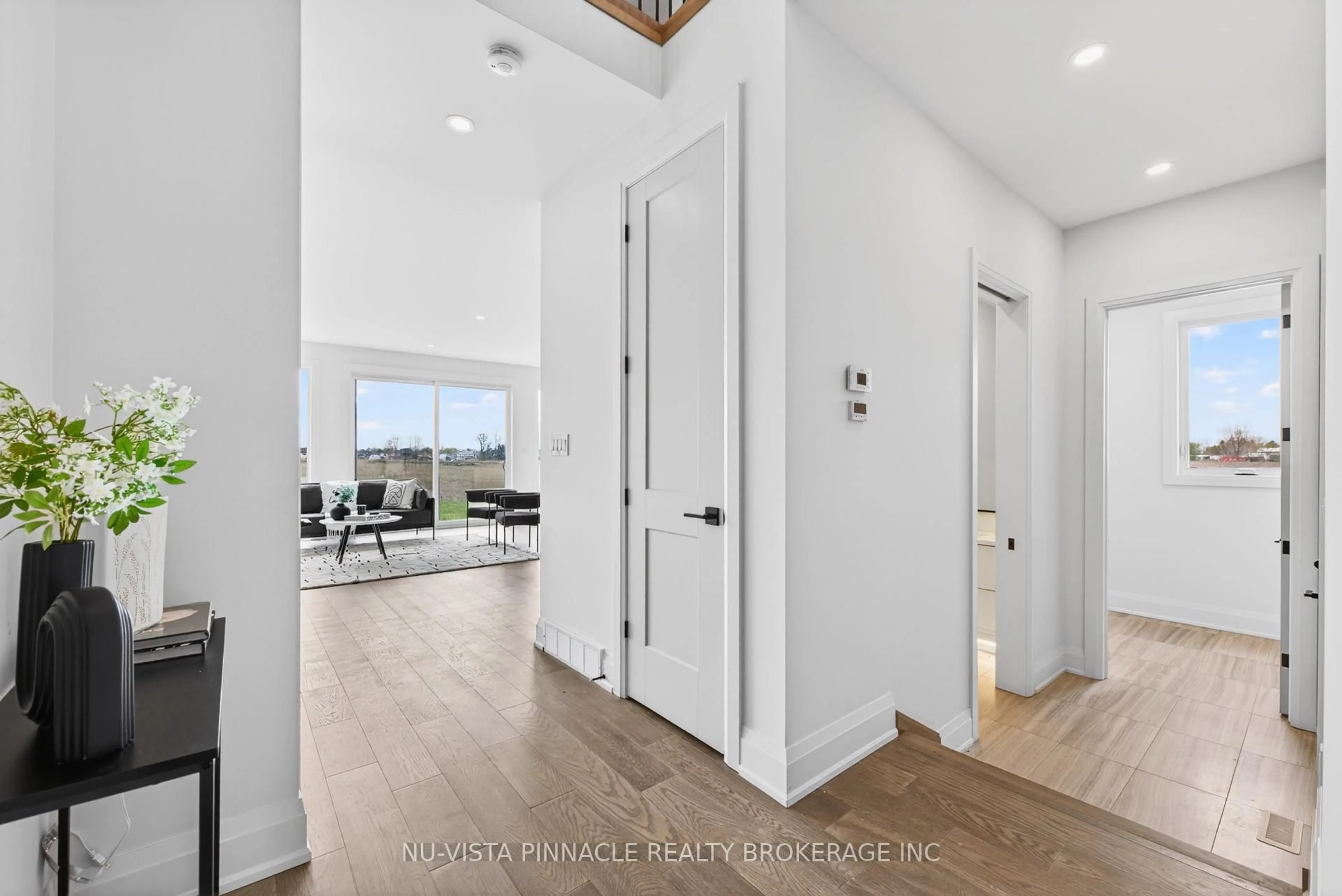 Indoor entryway for 6517 Heathwoods Ave, London South Ontario N6P 0J7